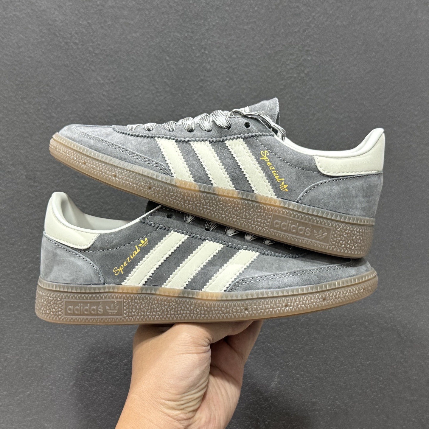 150 Adidas Handball Spezial KJ6303 阿迪达斯经典复古休闲板鞋-Chinese UA Cheap High Quatity Brand Clothes Bags handbags Sneakers wholesale wholesaler seller from China Factory suppliers Fashion Clothing Shoes best Quality Beautiful Price 150 Adidas Handball Spezial KJ6303 阿迪达斯经典复古休闲板鞋