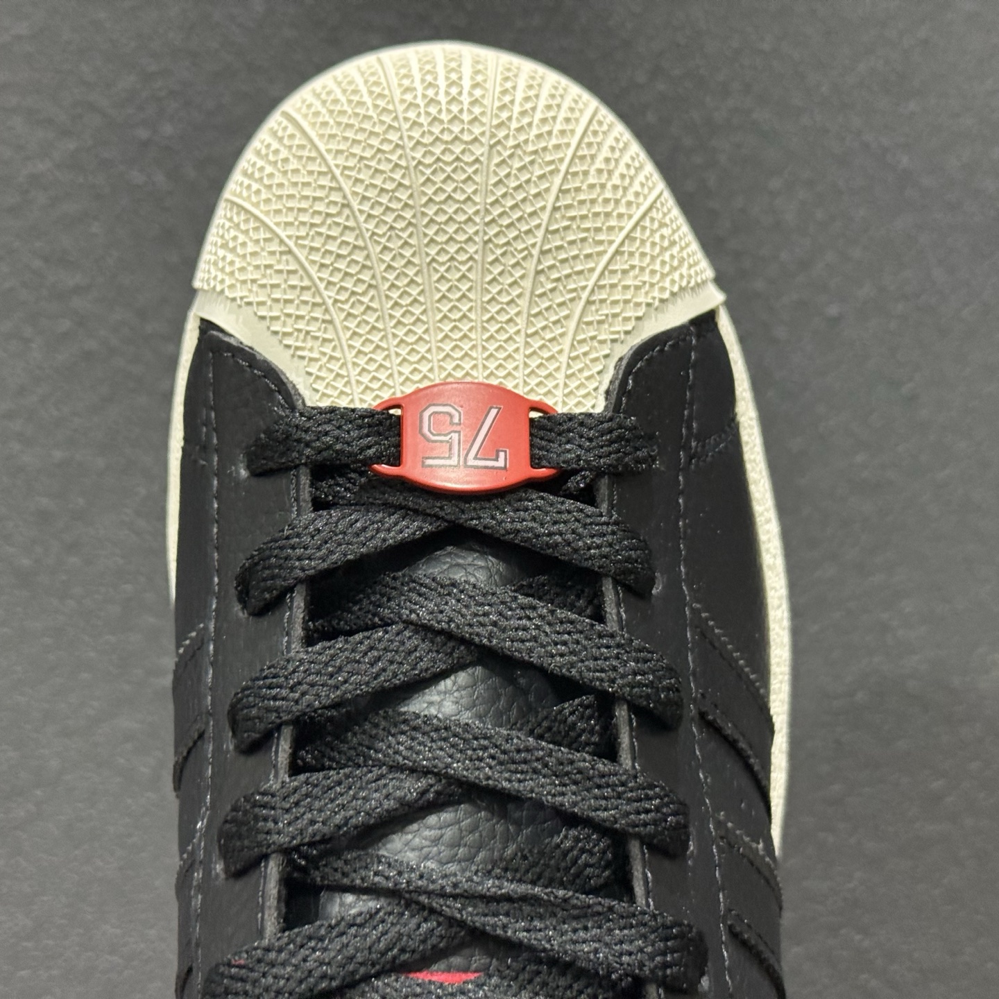 140 平台订单 adidas originals SUPERSTAR Paris 黑红 JQ3223-132-Chinese UA Cheap High Quatity Brand Clothes Bags handbags Sneakers wholesale wholesaler seller from China Factory suppliers Fashion Clothing Shoes best Quality Beautiful Price 140 平台订单 adidas originals SUPERSTAR Paris 黑红 JQ3223-132