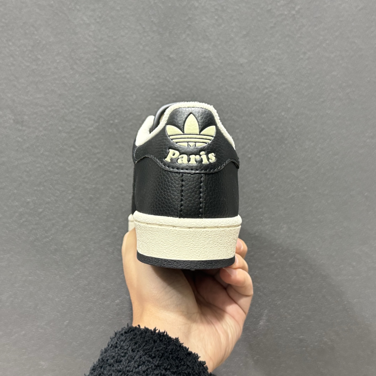 140 平台订单 adidas originals SUPERSTAR Paris 黑红 JQ3223-132-Chinese UA Cheap High Quatity Brand Clothes Bags handbags Sneakers wholesale wholesaler seller from China Factory suppliers Fashion Clothing Shoes best Quality Beautiful Price 140 平台订单 adidas originals SUPERSTAR Paris 黑红 JQ3223-132