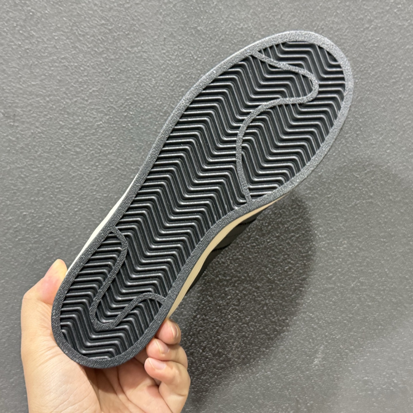 140 平台订单 adidas originals SUPERSTAR Paris 黑红 JQ3223-132-Chinese UA Cheap High Quatity Brand Clothes Bags handbags Sneakers wholesale wholesaler seller from China Factory suppliers Fashion Clothing Shoes best Quality Beautiful Price 140 平台订单 adidas originals SUPERSTAR Paris 黑红 JQ3223-132