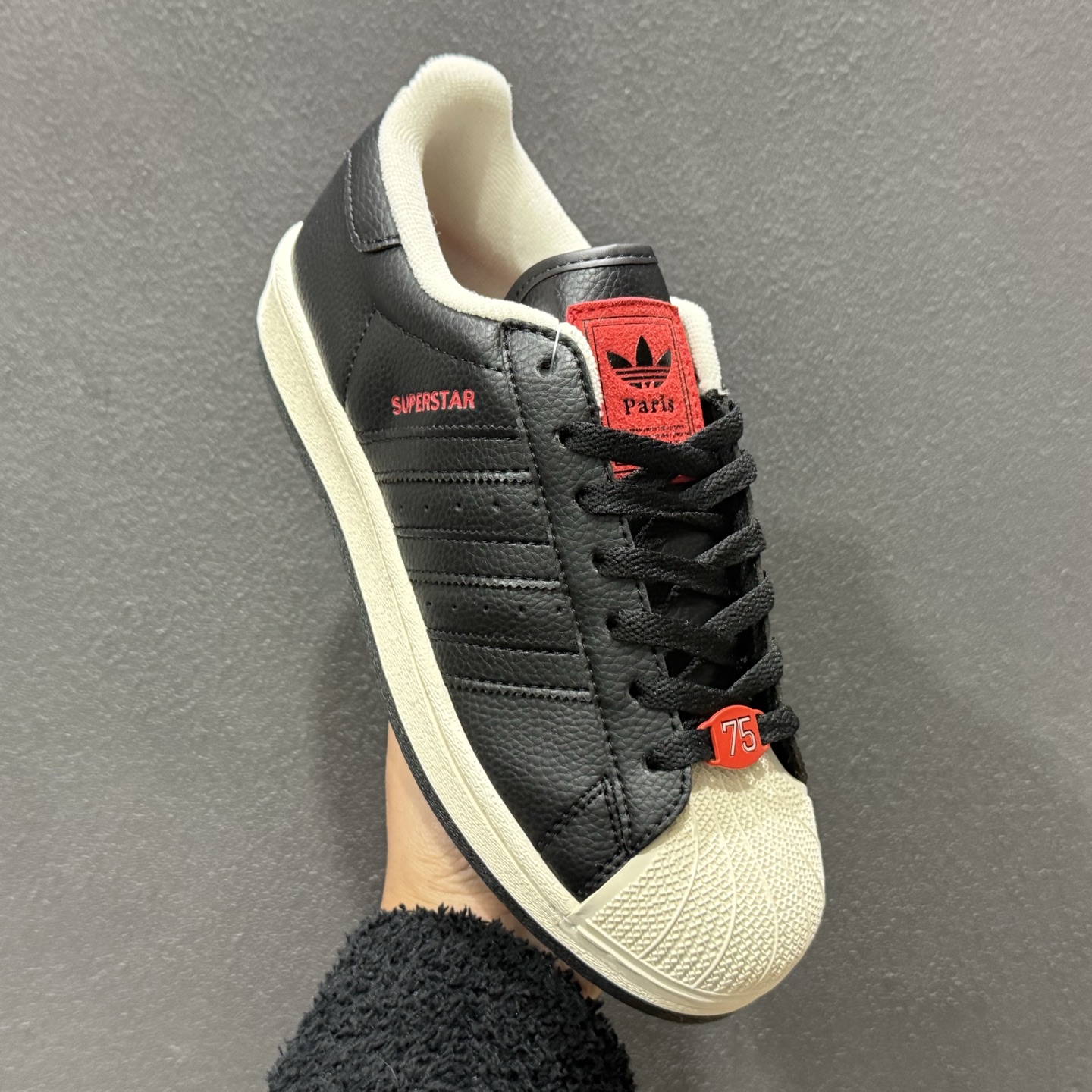 140 平台订单 adidas originals SUPERSTAR Paris 黑红 JQ3223-132-Chinese UA Cheap High Quatity Brand Clothes Bags handbags Sneakers wholesale wholesaler seller from China Factory suppliers Fashion Clothing Shoes best Quality Beautiful Price 140 平台订单 adidas originals SUPERSTAR Paris 黑红 JQ3223-132