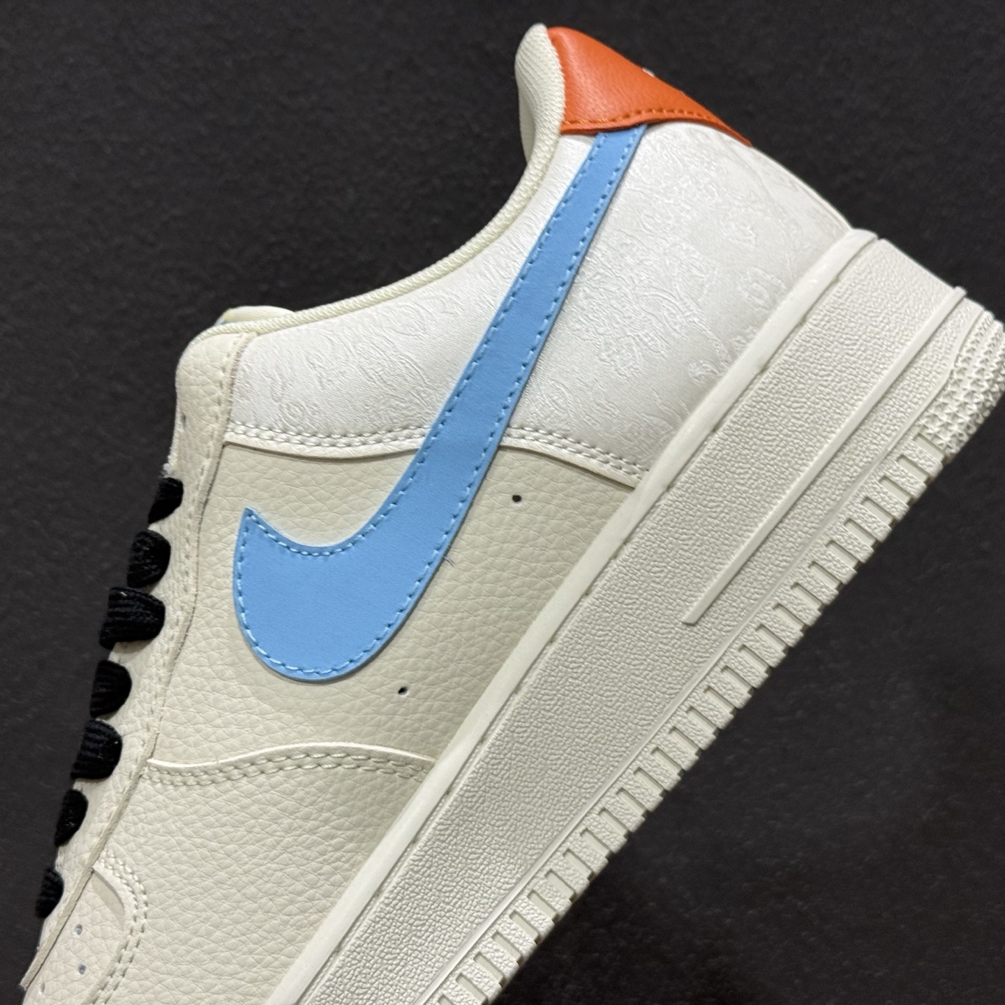Nike Air Force 1'07 Low 联名马年限定 彩色拼接丝绸 空军一号低帮休闲板鞋 FV3694-100