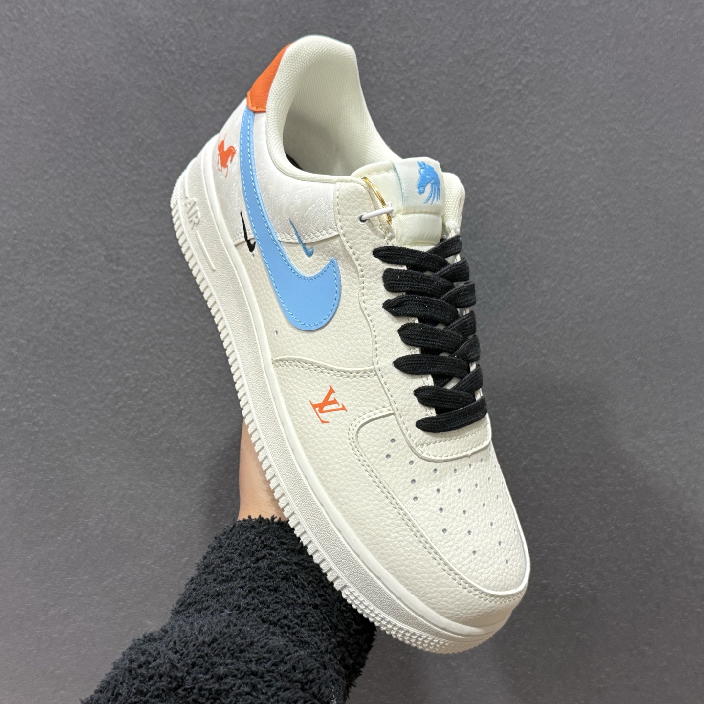 Nike Air Force 1'07 Low 联名马年限定 彩色拼接丝绸 空军一号低帮休闲板鞋 FV3694-100