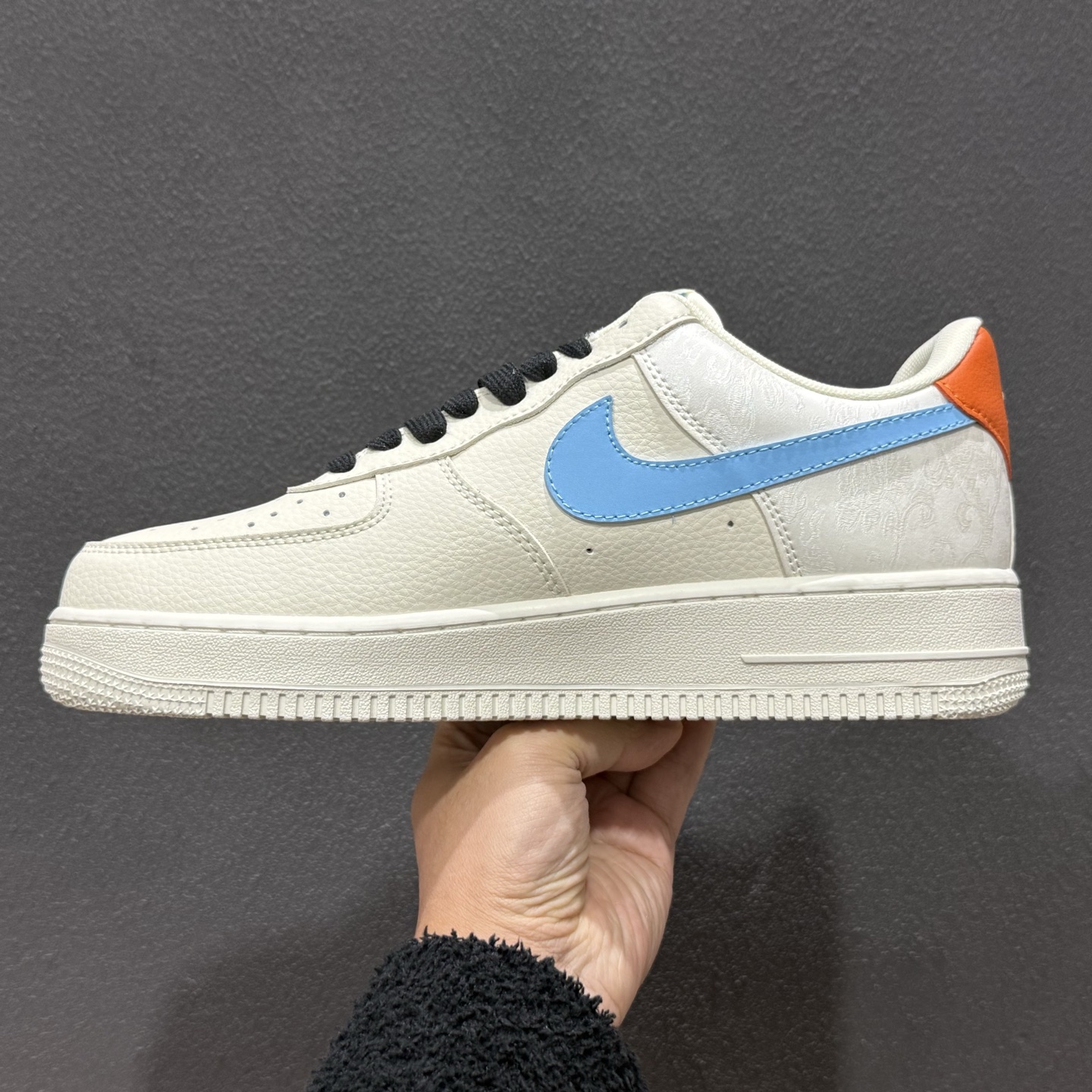 Nike Air Force 1'07 Low 联名马年限定 彩色拼接丝绸 空军一号低帮休闲板鞋 FV3694-100