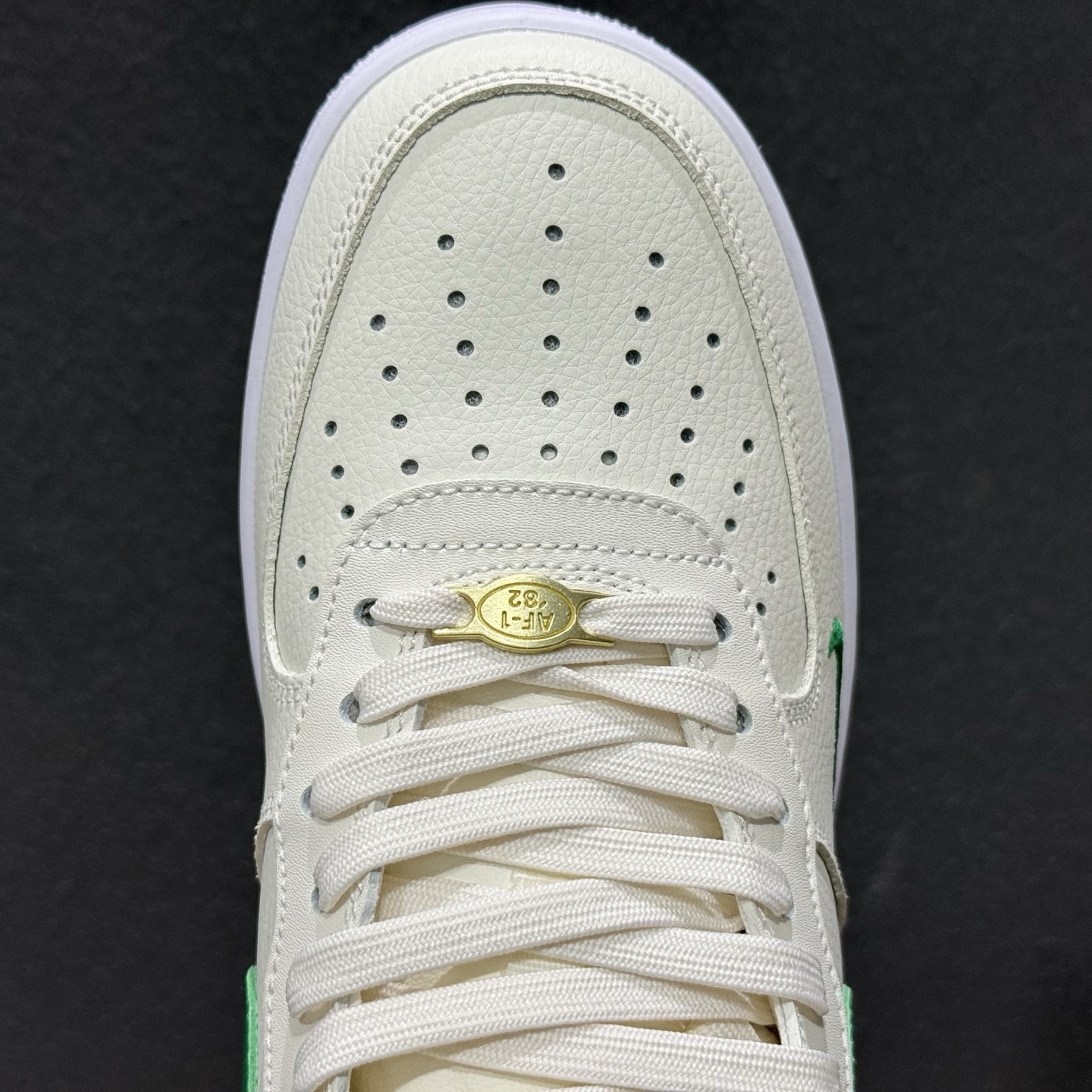 NIke Air Force 1 '07 Low 北面联名-米白小勾 空军一号低帮 运动鞋 7582-101 NIke Air Force 1 '07 Low 北面联名-米白小勾 空军一号低帮 运动鞋 7582-101