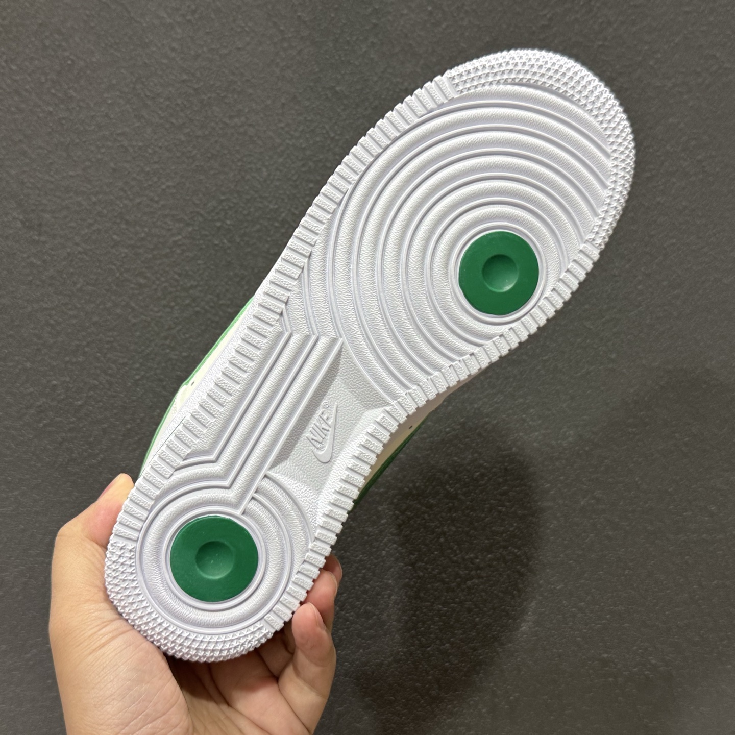 NIke Air Force 1 '07 Low 北面联名-米白小勾 空军一号低帮 运动鞋 7582-101 NIke Air Force 1 '07 Low 北面联名-米白小勾 空军一号低帮 运动鞋 7582-101