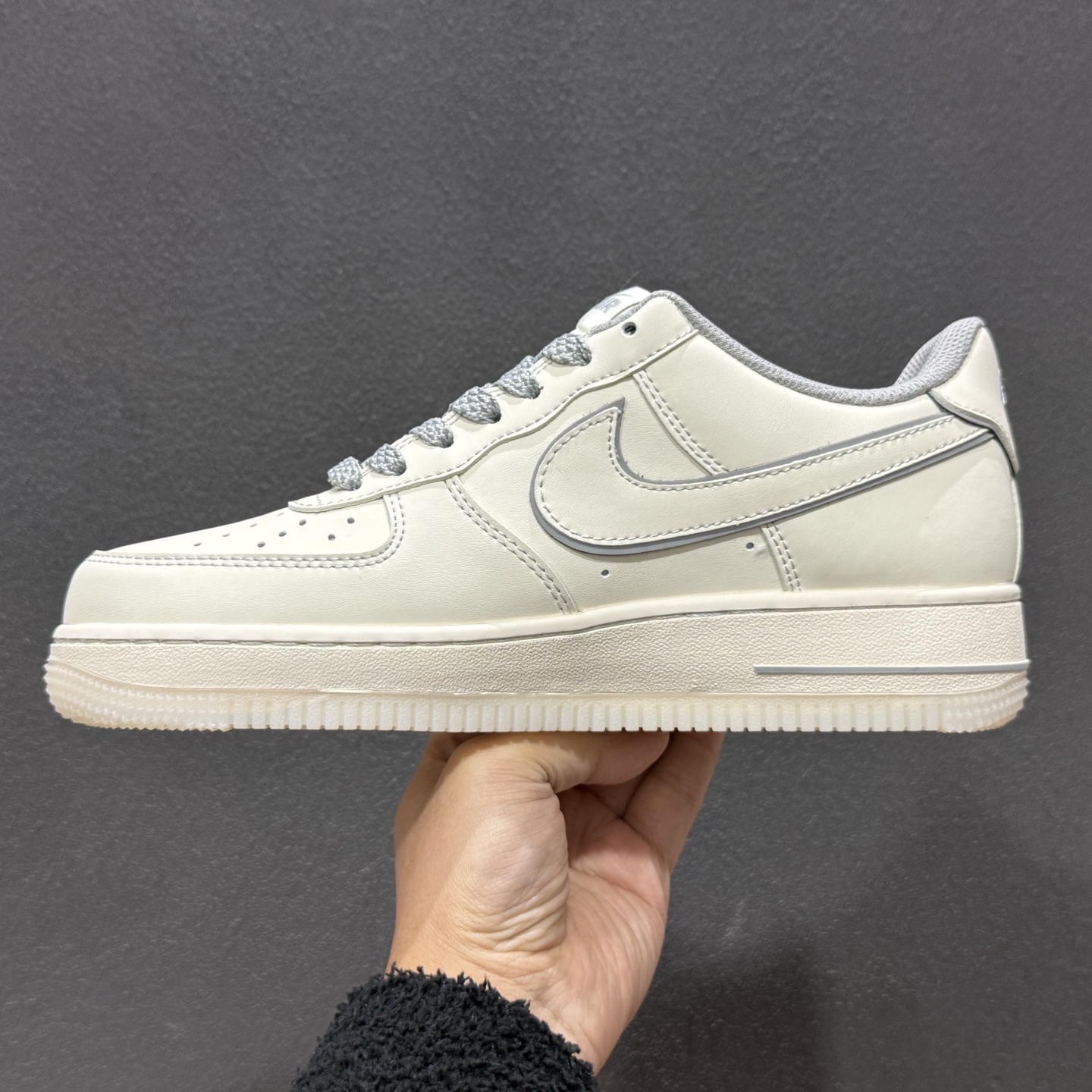 Nike Air Force 1'07 Low 联名 沙褐藏蓝 空军一号低帮休闲板鞋 SM6668-133 Nike Air Force 1'07 Low 联名 沙褐藏蓝 空军一号低帮休闲板鞋 SM6668-133