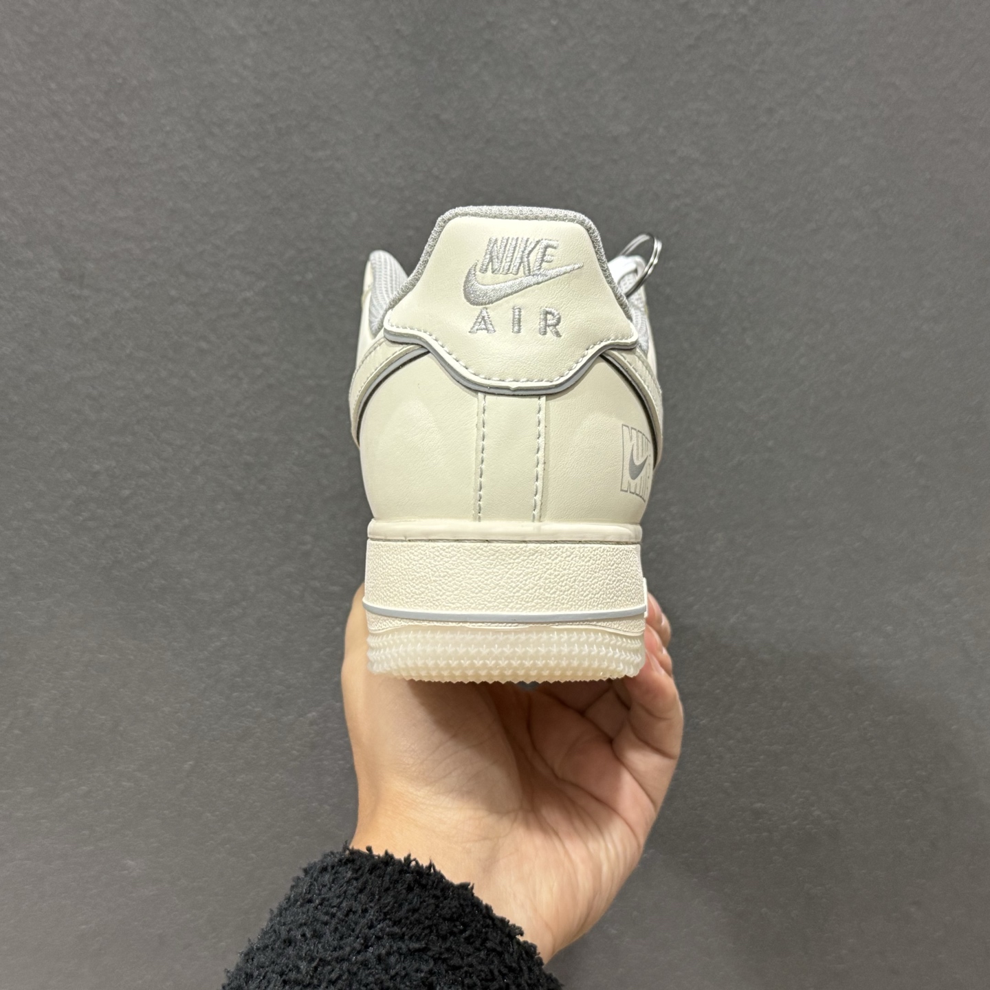 Nike Air Force 1'07 Low 联名 沙褐藏蓝 空军一号低帮休闲板鞋 SM6668-133 Nike Air Force 1'07 Low 联名 沙褐藏蓝 空军一号低帮休闲板鞋 SM6668-133