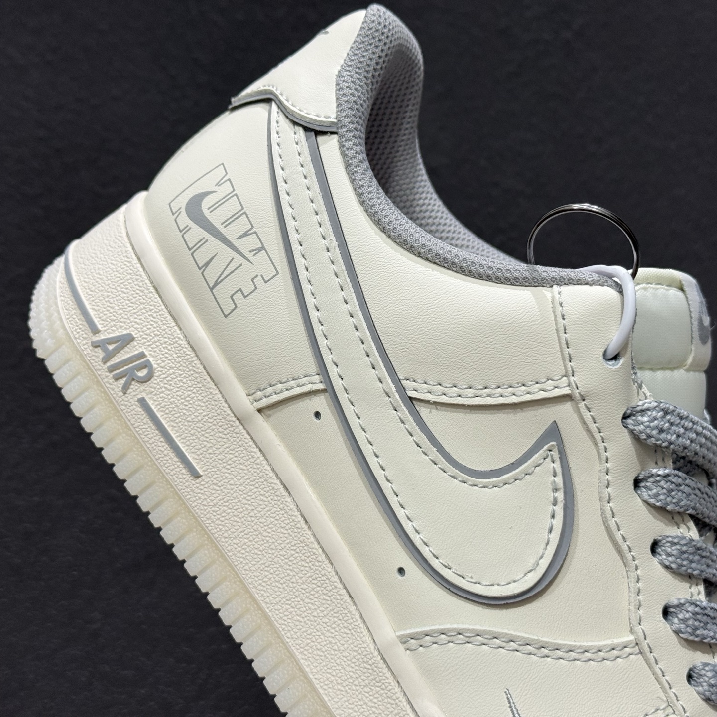 Nike Air Force 1'07 Low 联名 沙褐藏蓝 空军一号低帮休闲板鞋 SM6668-133 Nike Air Force 1'07 Low 联名 沙褐藏蓝 空军一号低帮休闲板鞋 SM6668-133