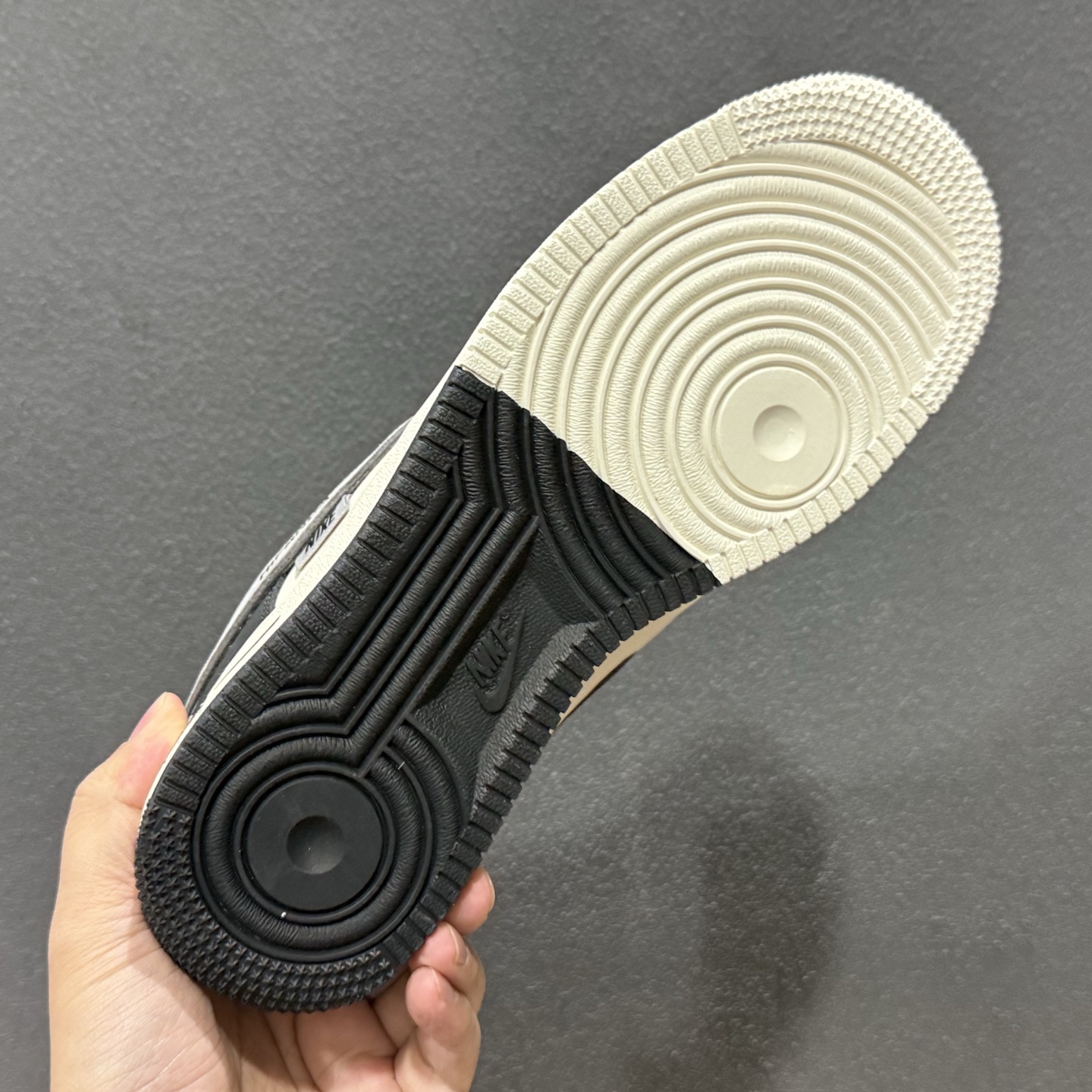 Nike Air Force 1 Low 米黑 XD9314-613