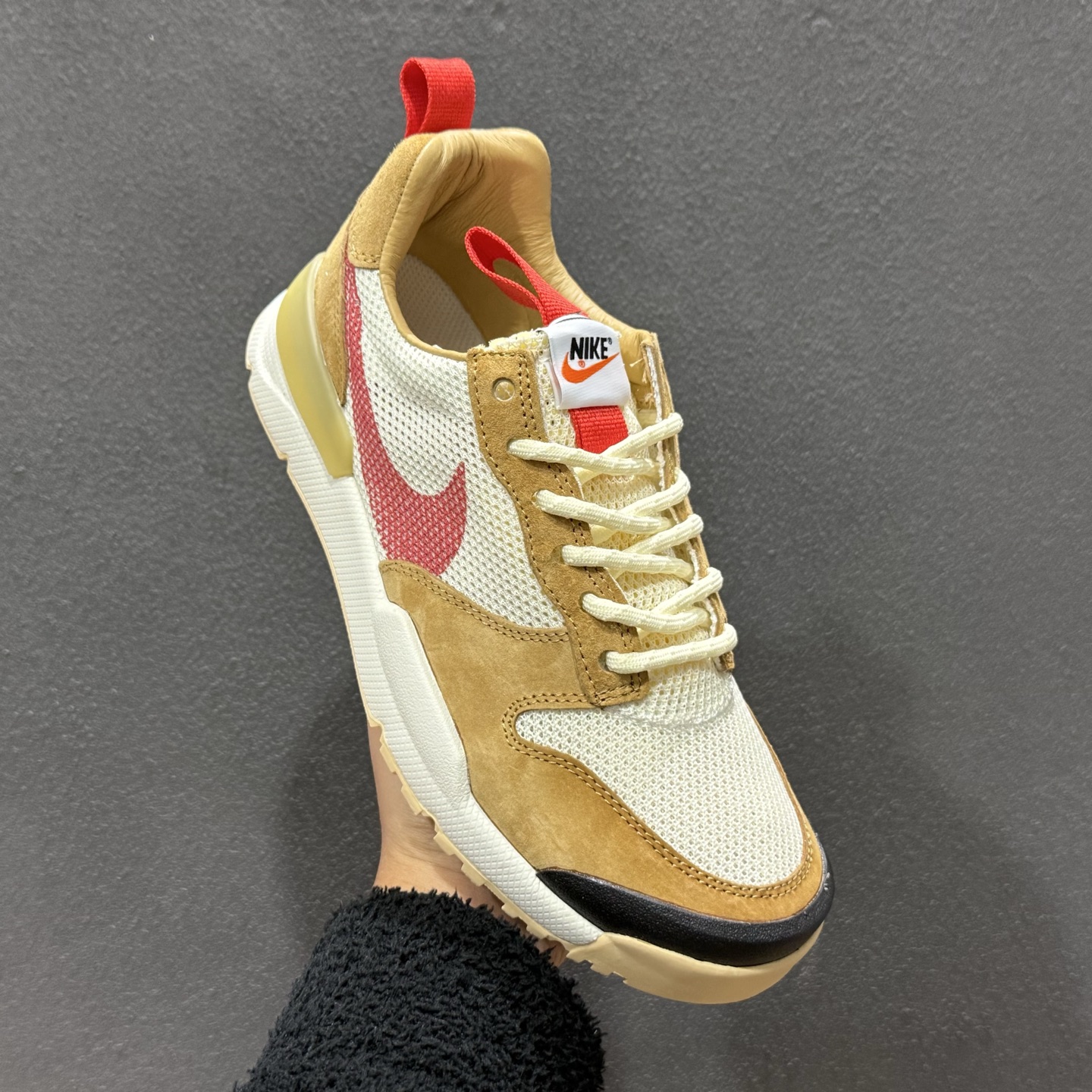Tom Sachs x Nike Craft Mars Yard 2.0 联名宇航员 神游太空 百搭休闲运动透气慢跑鞋 IF2885-100 Tom Sachs x Nike Craft Mars Yard 2.0 联名宇航员 神游太空 百搭休闲运动透气慢跑鞋 IF2885-100