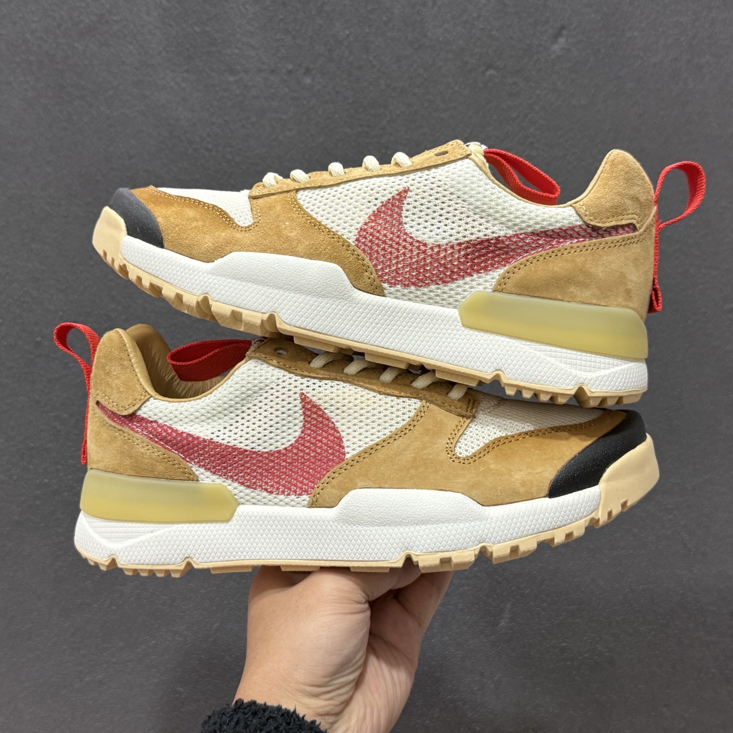 Tom Sachs x Nike Craft Mars Yard 2.0 联名宇航员 神游太空 百搭休闲运动透气慢跑鞋 IF2885-100 Tom Sachs x Nike Craft Mars Yard 2.0 联名宇航员 神游太空 百搭休闲运动透气慢跑鞋 IF2885-100
