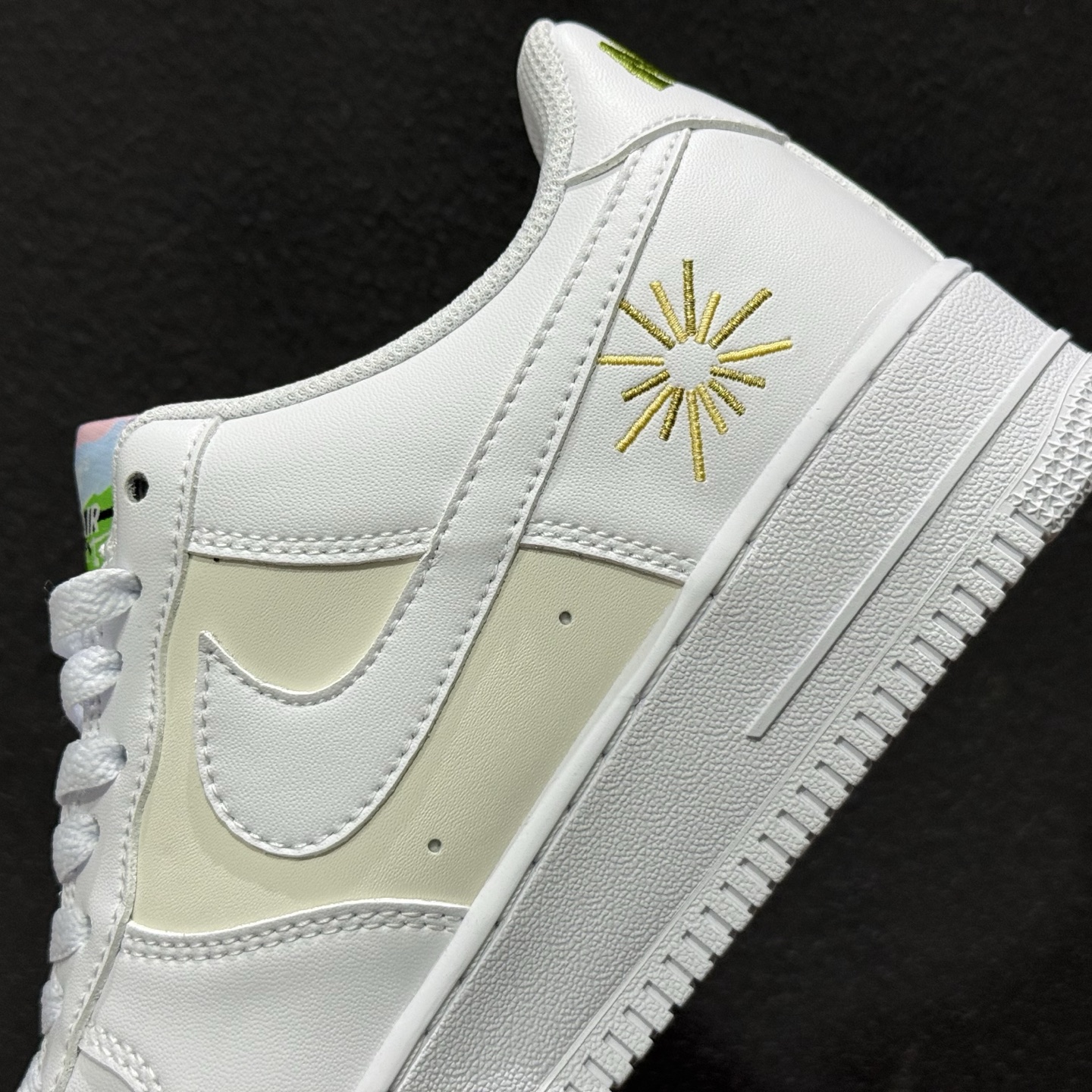 Nike Air Force 1'07 Low 马年限定 空军一号低帮休闲板鞋 IQ1133-111