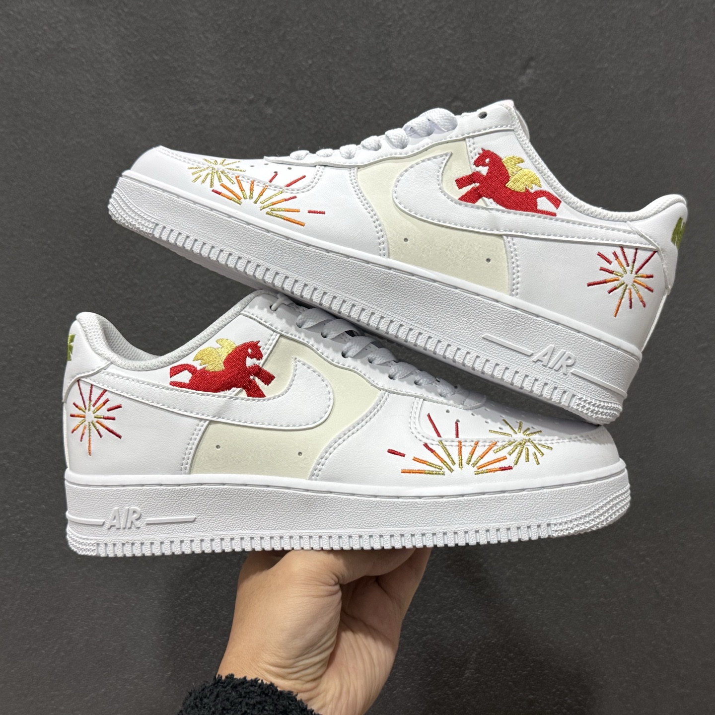 Nike Air Force 1'07 Low 马年限定 空军一号低帮休闲板鞋 IQ1133-111