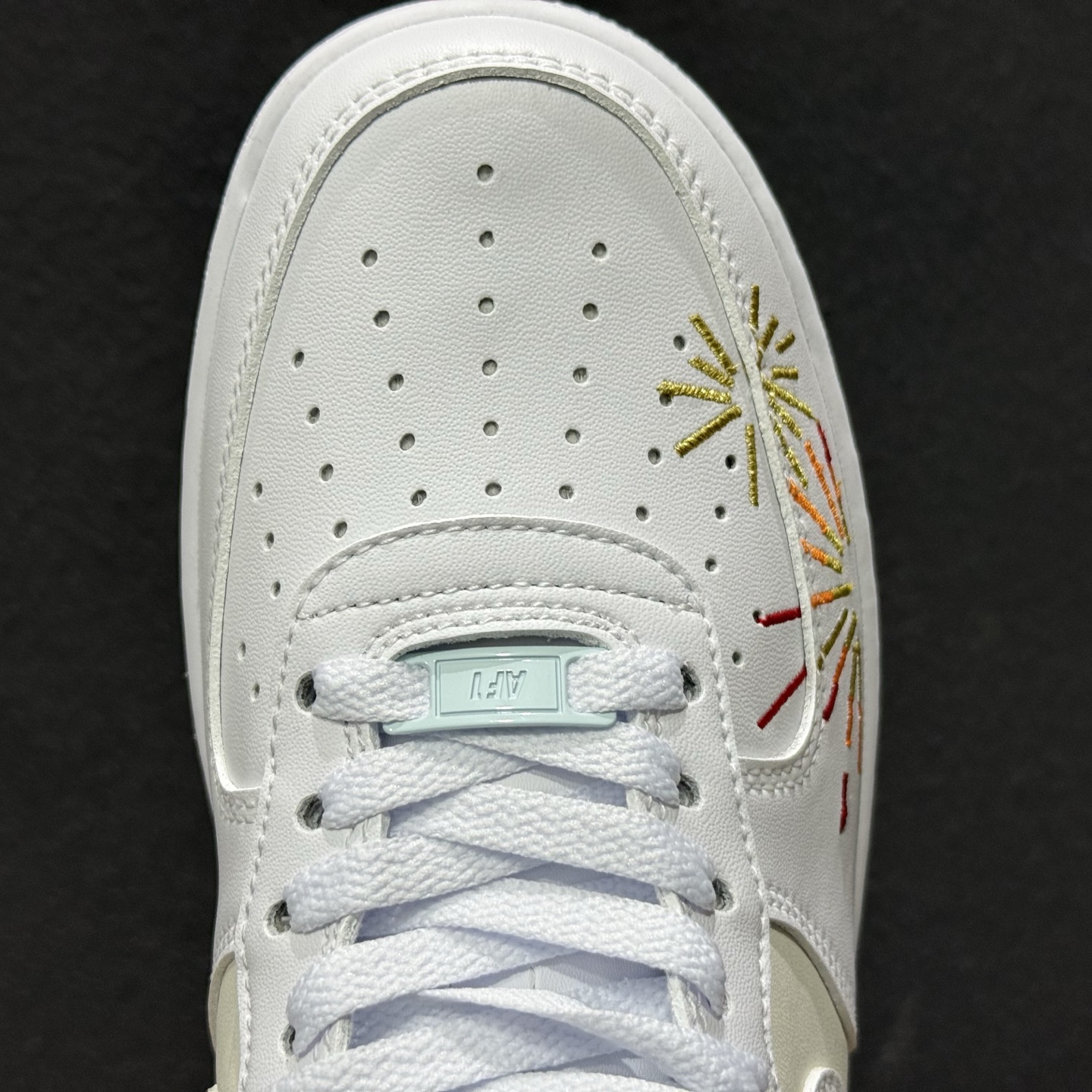 Nike Air Force 1'07 Low 马年限定 空军一号低帮休闲板鞋 IQ1133-111