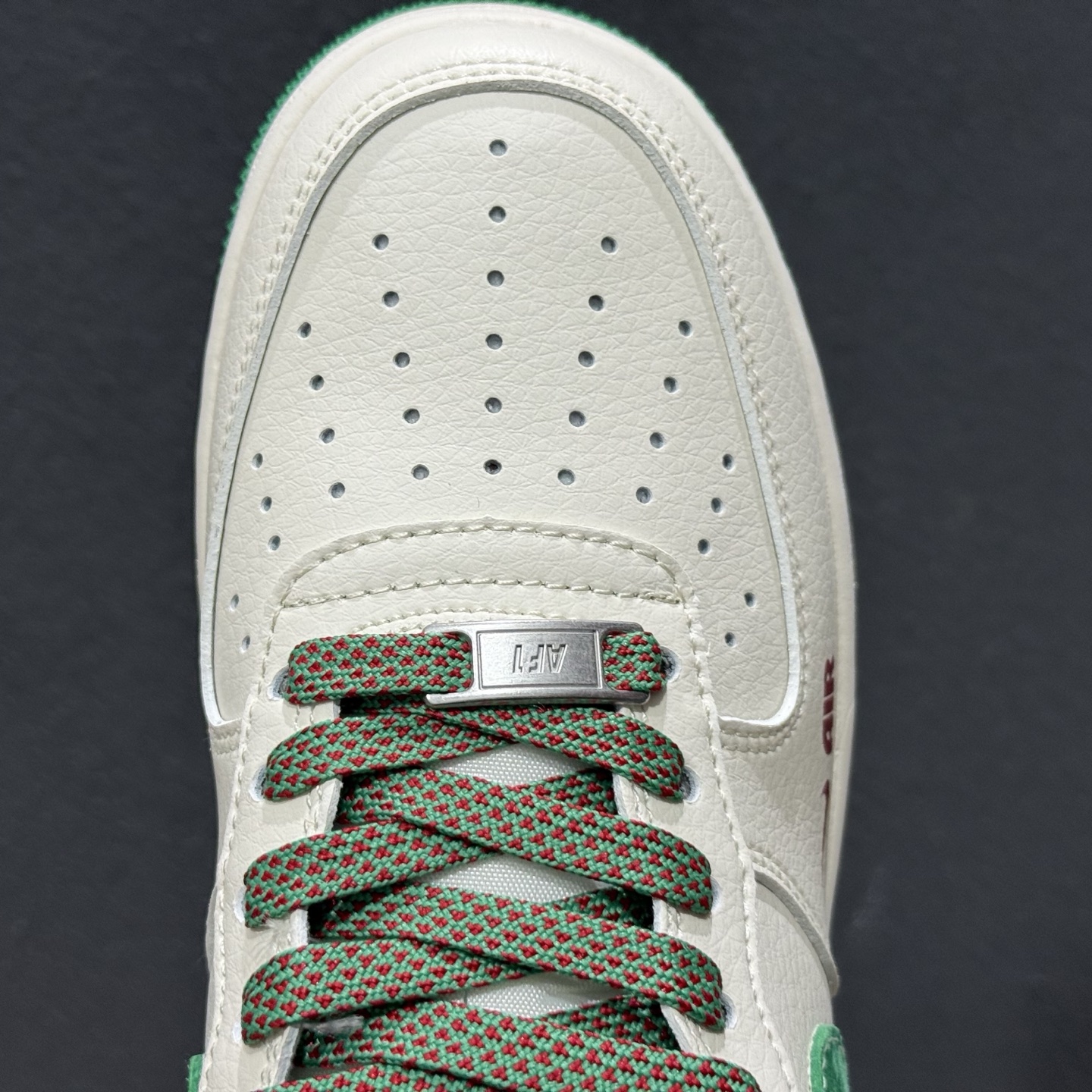 Nike Air Force 1'07 Low 联名款 空军一号低帮休闲板鞋 XD9314-615 Nike Air Force 1'07 Low 联名款 空军一号低帮休闲板鞋 XD9314-615
