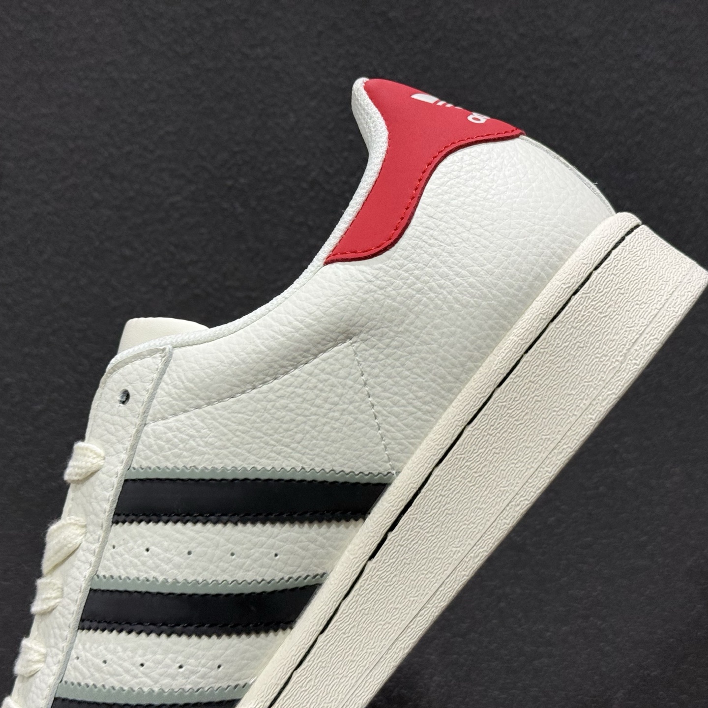 2026年新款限量发售Ad Superstar 定制配色 三叶草低帮休闲百搭贝壳头板鞋 “Supreme联名-马年限定” JX8905 2026年新款限量发售Ad Superstar 定制配色 三叶草低帮休闲百搭贝壳头板鞋 “Supreme联名-马年限定” JX8905