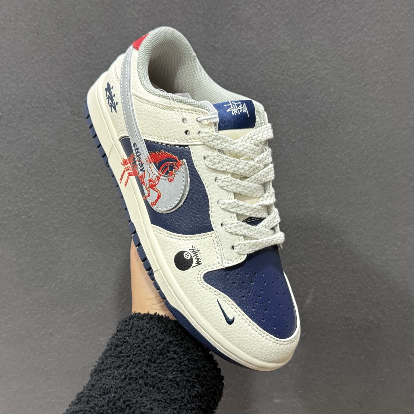 2026年新款限量发售 Nike SB Dunk Low“ 马年限定—汗血宝马” 周年高端定制 低帮休闲板鞋 SD6888-107
