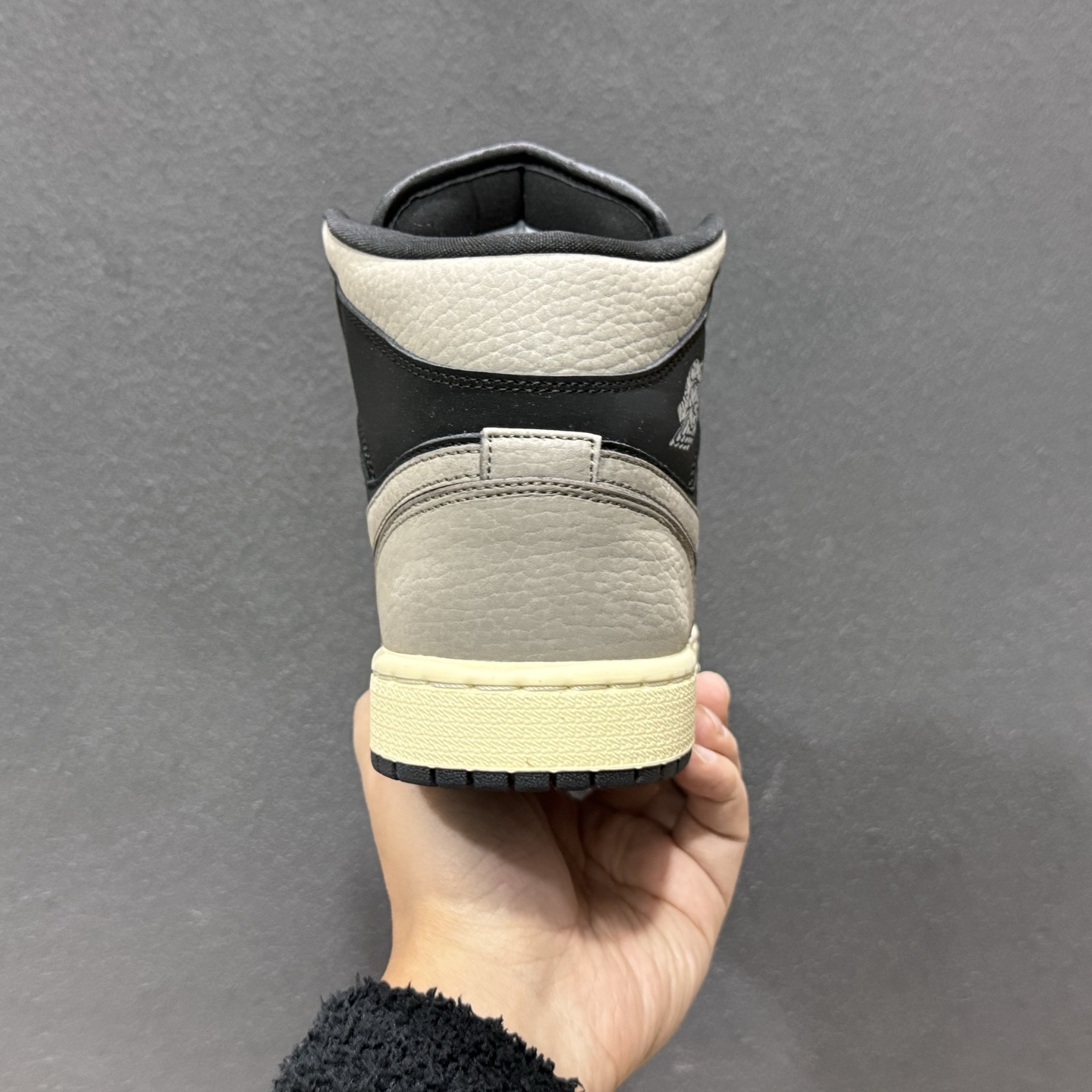 Jordan Air Jordan 1 Mid SE 棕黑色 IB7110-002