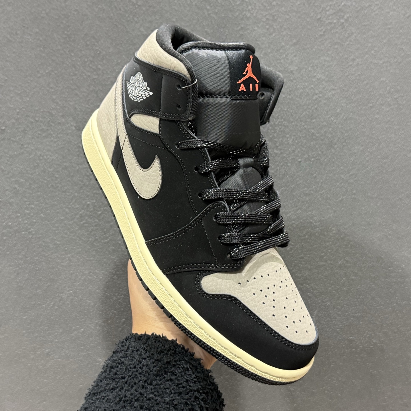 Jordan Air Jordan 1 Mid SE 棕黑色 IB7110-002
