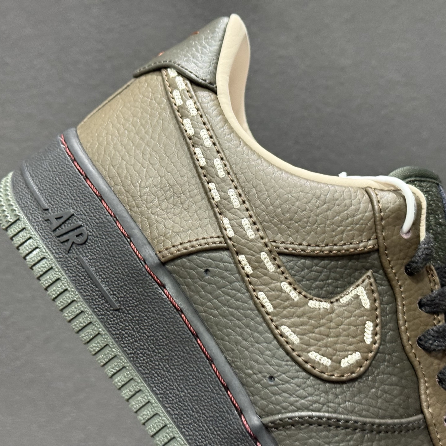 NK Air Force 1 Low 空军一号低帮休闲板鞋 IQ1122-320 NK Air Force 1 Low 空军一号低帮休闲板鞋 IQ1122-320