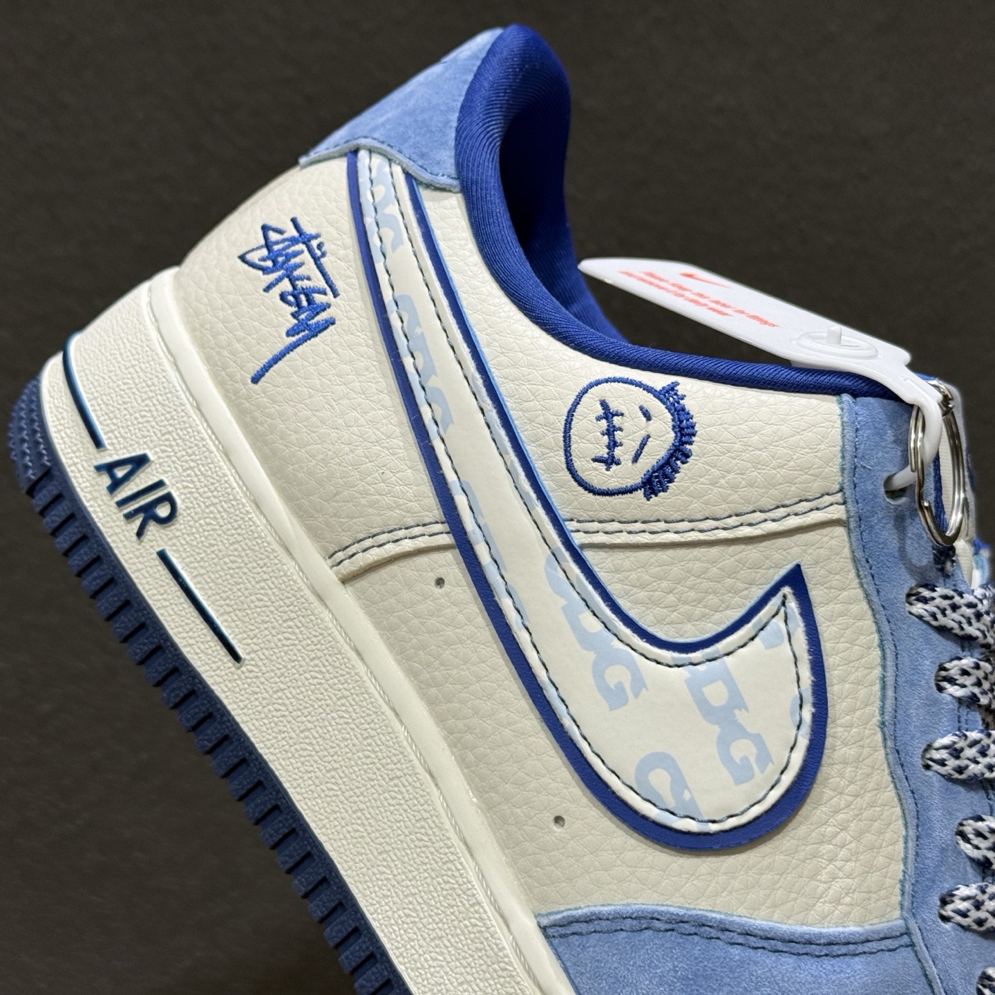 蓝白格调 经典焕新|Nike Air Force 1 Low Stüssy联名款-High Quatity Cheap Brand wholesale wholesaler seller Clothes Bags handbags Sneakers Top Fashion Clothing Shoes from China Factory Chinese suppliers best Quality Beautiful Price 蓝白格调 经典焕新|Nike Air Force 1 Low Stüssy联名款