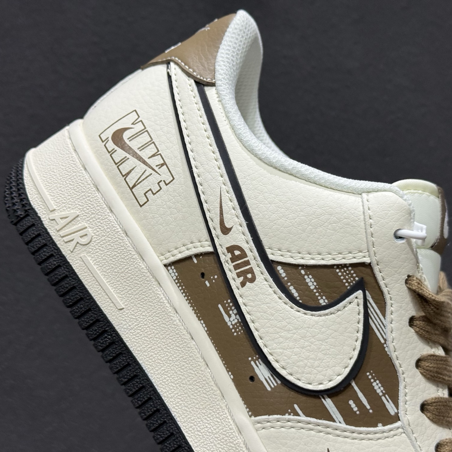 高端定制Nike Air Force 1 '07 Low “NIKE联名------米白棕” 高端定制 低帮休闲板鞋 XD9314-618-High Quatity Cheap Brand wholesale wholesaler seller Clothes Bags handbags Sneakers Top Fashion Clothing Shoes from China Factory Chinese suppliers best Quality Beautiful Price 高端定制Nike Air Force 1 '07 Low “NIKE联名------米白棕” 高端定制 低帮休闲板鞋 XD9314-618