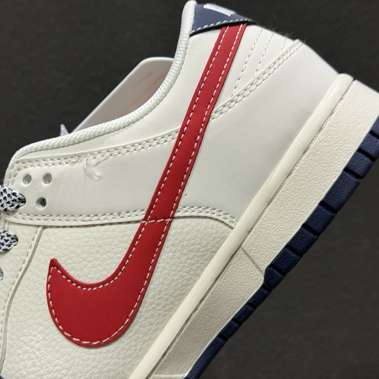 独家实拍Nike SB Dunk Low LV联名 马年限定 周年高端定制 低帮休闲板鞋 JJ3508-563-High Quatity Cheap Brand wholesale wholesaler seller Clothes Bags handbags Sneakers Top Fashion Clothing Shoes from China Factory Chinese suppliers best Quality Beautiful Price 独家实拍Nike SB Dunk Low LV联名 马年限定 周年高端定制 低帮休闲板鞋 JJ3508-563