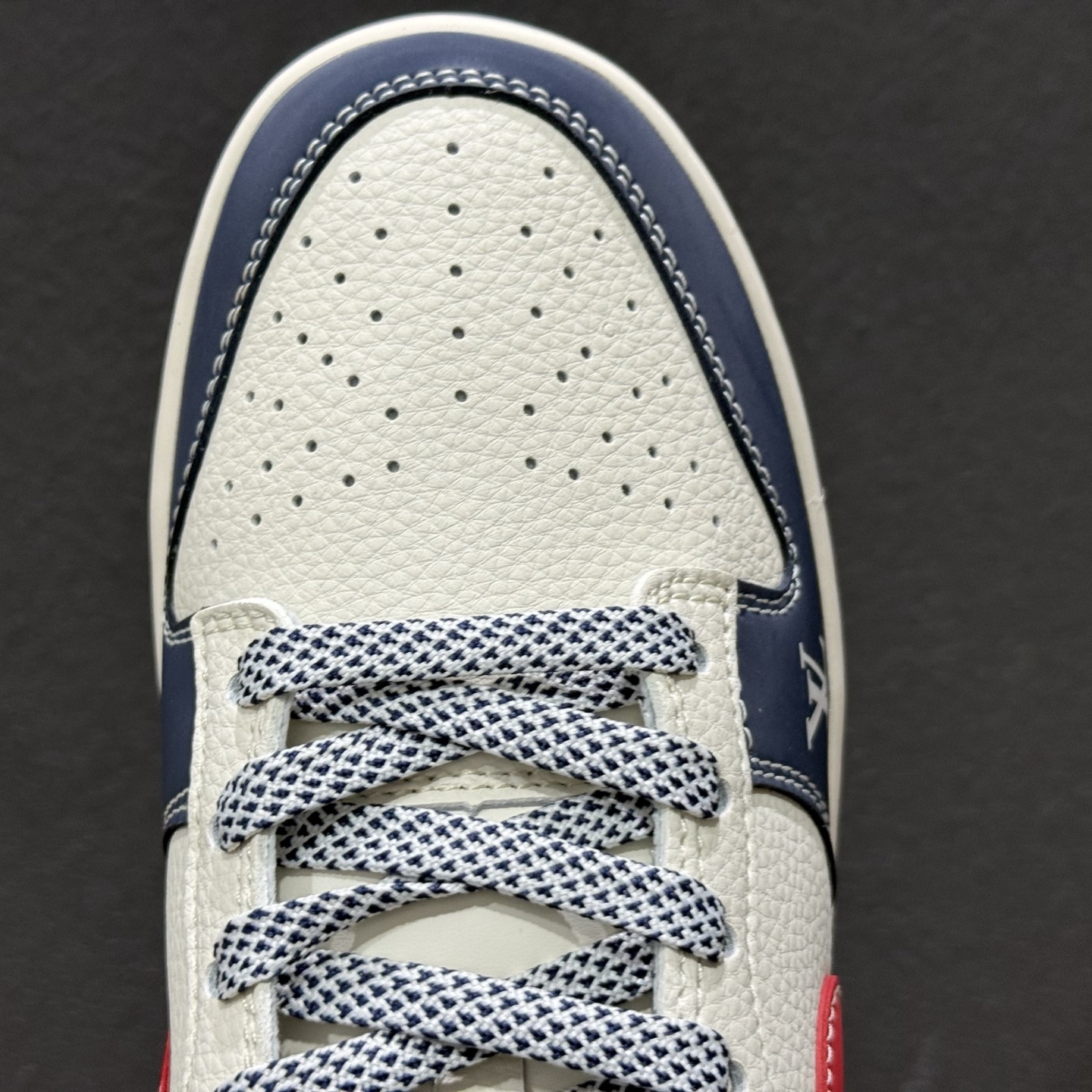 独家实拍Nike SB Dunk Low LV联名 马年限定 周年高端定制 低帮休闲板鞋 JJ3508-563-High Quatity Cheap Brand wholesale wholesaler seller Clothes Bags handbags Sneakers Top Fashion Clothing Shoes from China Factory Chinese suppliers best Quality Beautiful Price 独家实拍Nike SB Dunk Low LV联名 马年限定 周年高端定制 低帮休闲板鞋 JJ3508-563