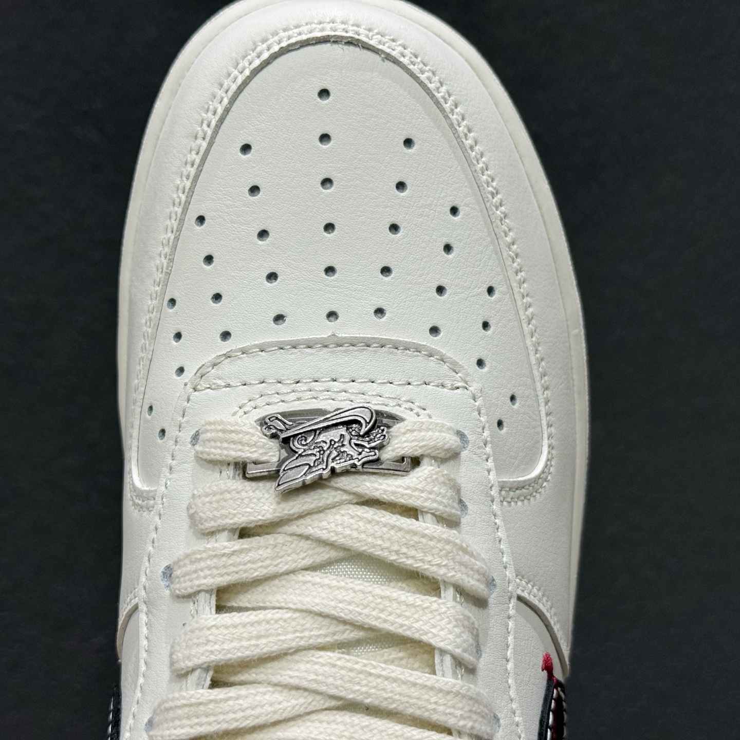 2026年爆款限量发售 NIke Air Force 1 '07 Low “马年限定——经典黑飞马”空军一号 低帮 运动鞋 DD1982-347-High Quatity Cheap Brand wholesale wholesaler seller Clothes Bags handbags Sneakers Top Fashion Clothing Shoes from China Factory Chinese suppliers best Quality Beautiful Price 2026年爆款限量发售 NIke Air Force 1 '07 Low “马年限定——经典黑飞马”空军一号 低帮 运动鞋 DD1982-347
