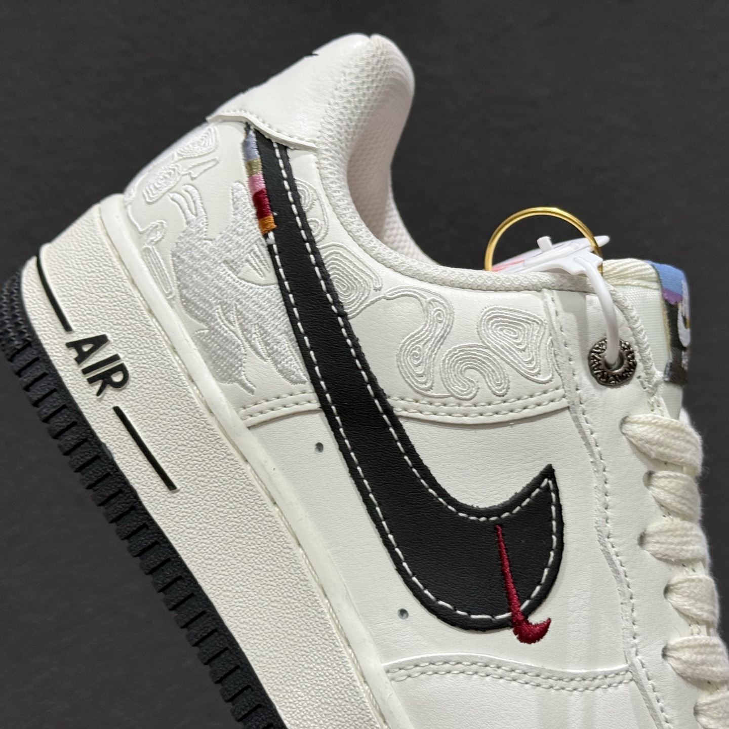 2026年爆款限量发售 NIke Air Force 1 '07 Low “马年限定——经典黑飞马”空军一号 低帮 运动鞋 DD1982-347-High Quatity Cheap Brand wholesale wholesaler seller Clothes Bags handbags Sneakers Top Fashion Clothing Shoes from China Factory Chinese suppliers best Quality Beautiful Price 2026年爆款限量发售 NIke Air Force 1 '07 Low “马年限定——经典黑飞马”空军一号 低帮 运动鞋 DD1982-347