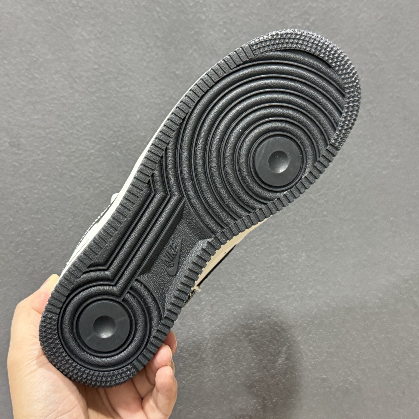 2026年爆款限量发售 NIke Air Force 1 '07 Low “马年限定——经典黑飞马”空军一号 低帮 运动鞋 DD1982-347-High Quatity Cheap Brand wholesale wholesaler seller Clothes Bags handbags Sneakers Top Fashion Clothing Shoes from China Factory Chinese suppliers best Quality Beautiful Price 2026年爆款限量发售 NIke Air Force 1 '07 Low “马年限定——经典黑飞马”空军一号 低帮 运动鞋 DD1982-347