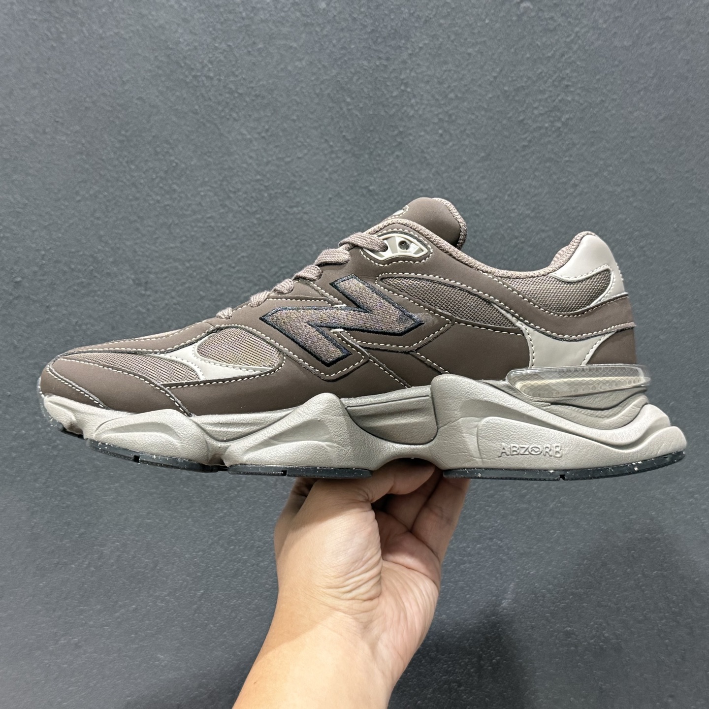 240 New Balance NB9060 联名款 复古休闲运动慢跑鞋 U9060AUB-Chinese UA Cheap High Quatity Brand Clothes Bags handbags Sneakers wholesale wholesaler seller from China Factory suppliers Fashion Clothing Shoes best Quality Beautiful Price 240 New Balance NB9060 联名款 复古休闲运动慢跑鞋 U9060AUB