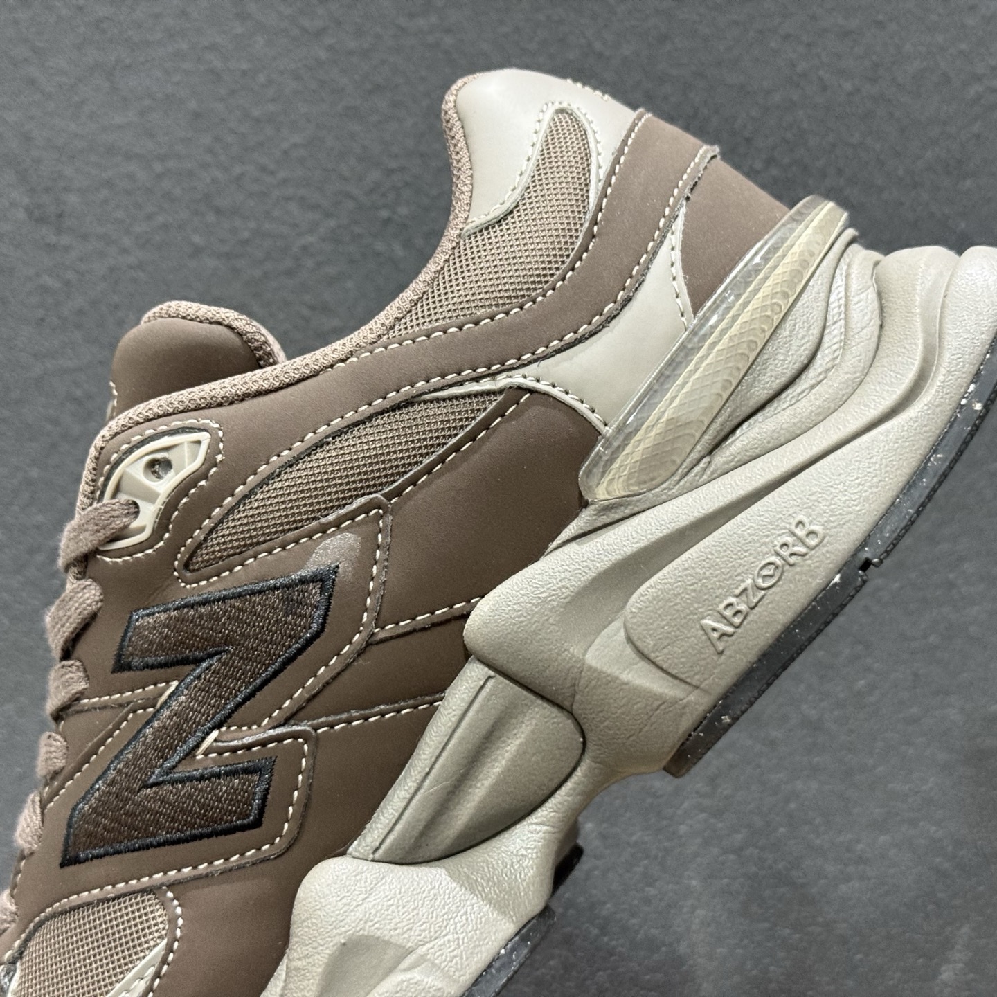 240 New Balance NB9060 联名款 复古休闲运动慢跑鞋 U9060AUB-Chinese UA Cheap High Quatity Brand Clothes Bags handbags Sneakers wholesale wholesaler seller from China Factory suppliers Fashion Clothing Shoes best Quality Beautiful Price 240 New Balance NB9060 联名款 复古休闲运动慢跑鞋 U9060AUB