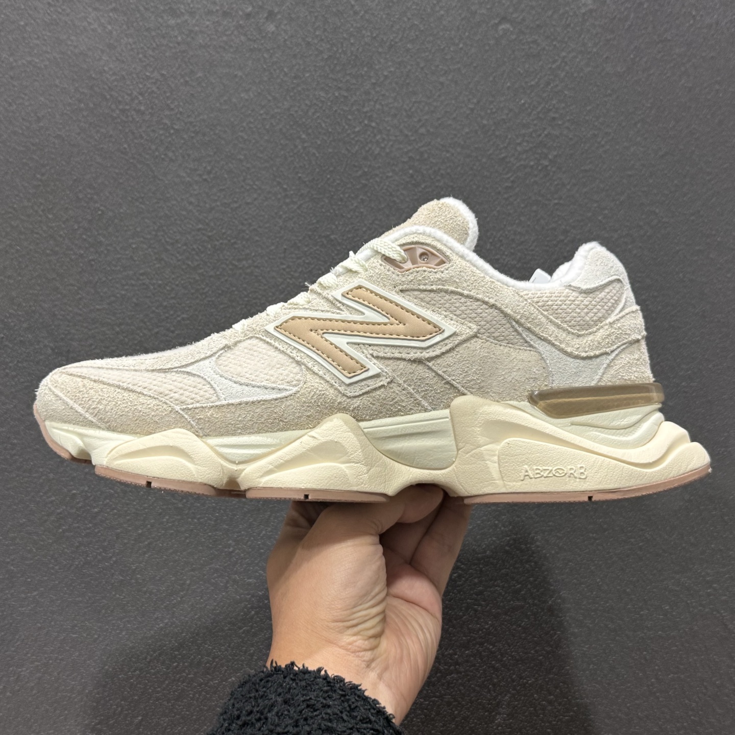 240 New Balance NB9060 联名款 复古休闲运动慢跑鞋 U9060CCB-Chinese UA Cheap High Quatity Brand Clothes Bags handbags Sneakers wholesale wholesaler seller from China Factory suppliers Fashion Clothing Shoes best Quality Beautiful Price 240 New Balance NB9060 联名款 复古休闲运动慢跑鞋 U9060CCB