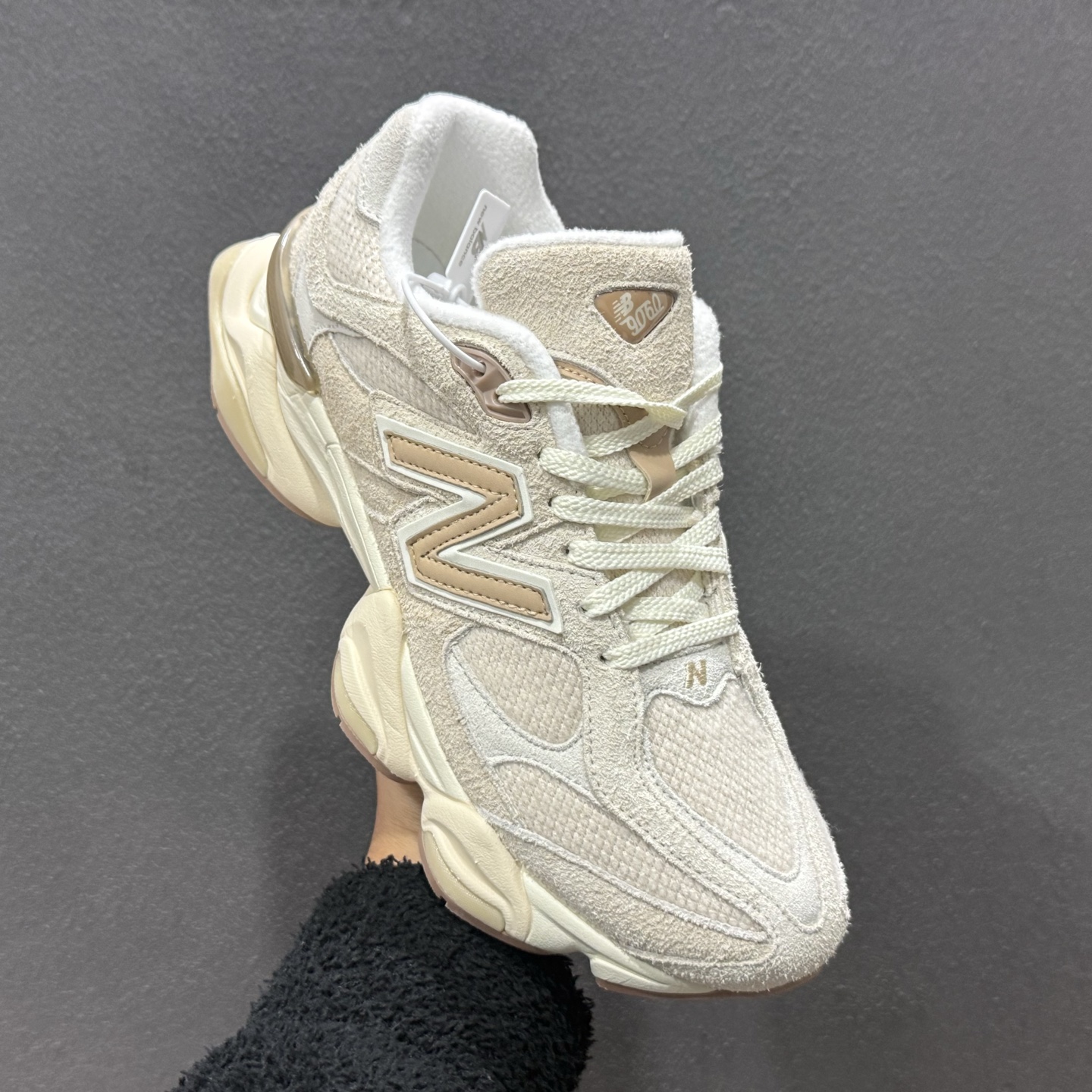 240 New Balance NB9060 联名款 复古休闲运动慢跑鞋 U9060CCB-Chinese UA Cheap High Quatity Brand Clothes Bags handbags Sneakers wholesale wholesaler seller from China Factory suppliers Fashion Clothing Shoes best Quality Beautiful Price 240 New Balance NB9060 联名款 复古休闲运动慢跑鞋 U9060CCB