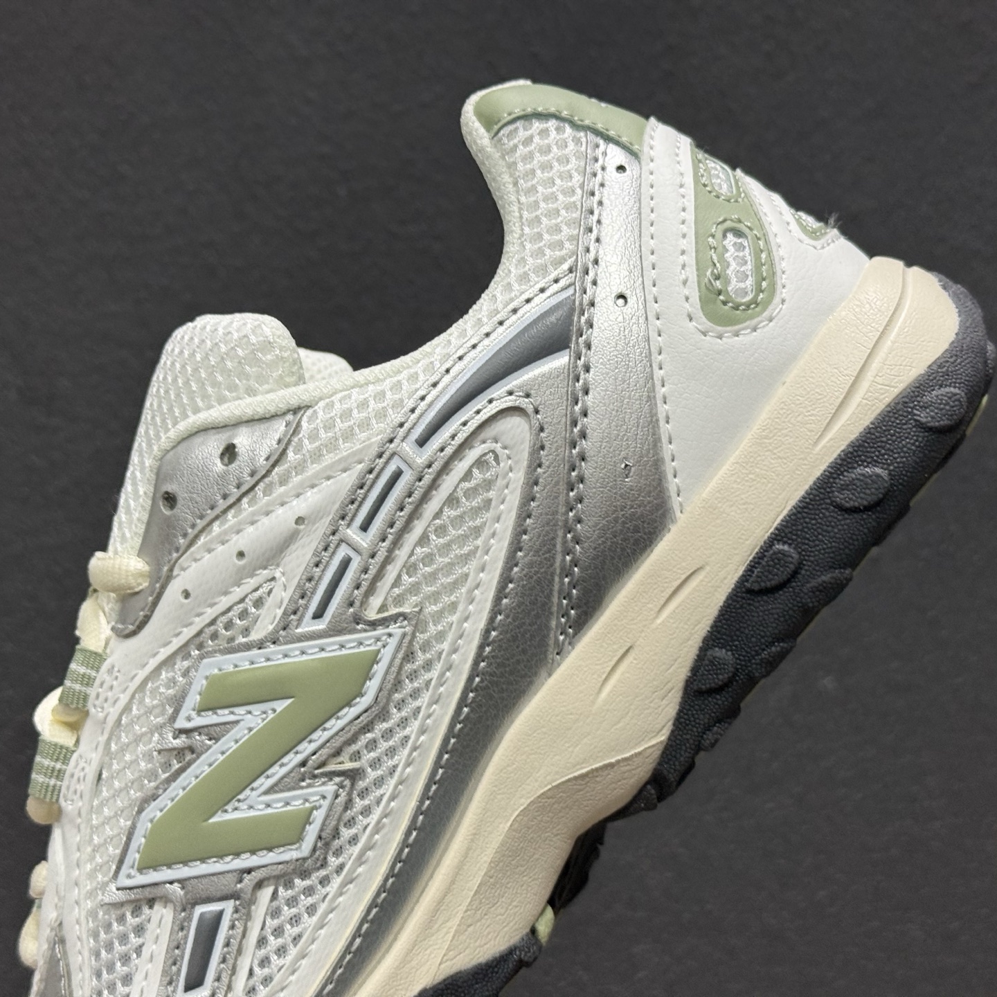 180 :New Balance 204L系列 新百伦 薄底鞋 薄底皮质鞋带德训系 减震耐磨包裹性支撑轻便 低帮 生活休闲鞋 U204LSWB-132-Chinese UA Cheap High Quatity Brand Clothes Bags handbags Sneakers wholesale wholesaler seller from China Factory suppliers Fashion Clothing Shoes best Quality Beautiful Price 180 :New Balance 204L系列 新百伦 薄底鞋 薄底皮质鞋带德训系 减震耐磨包裹性支撑轻便 低帮 生活休闲鞋 U204LSWB-132