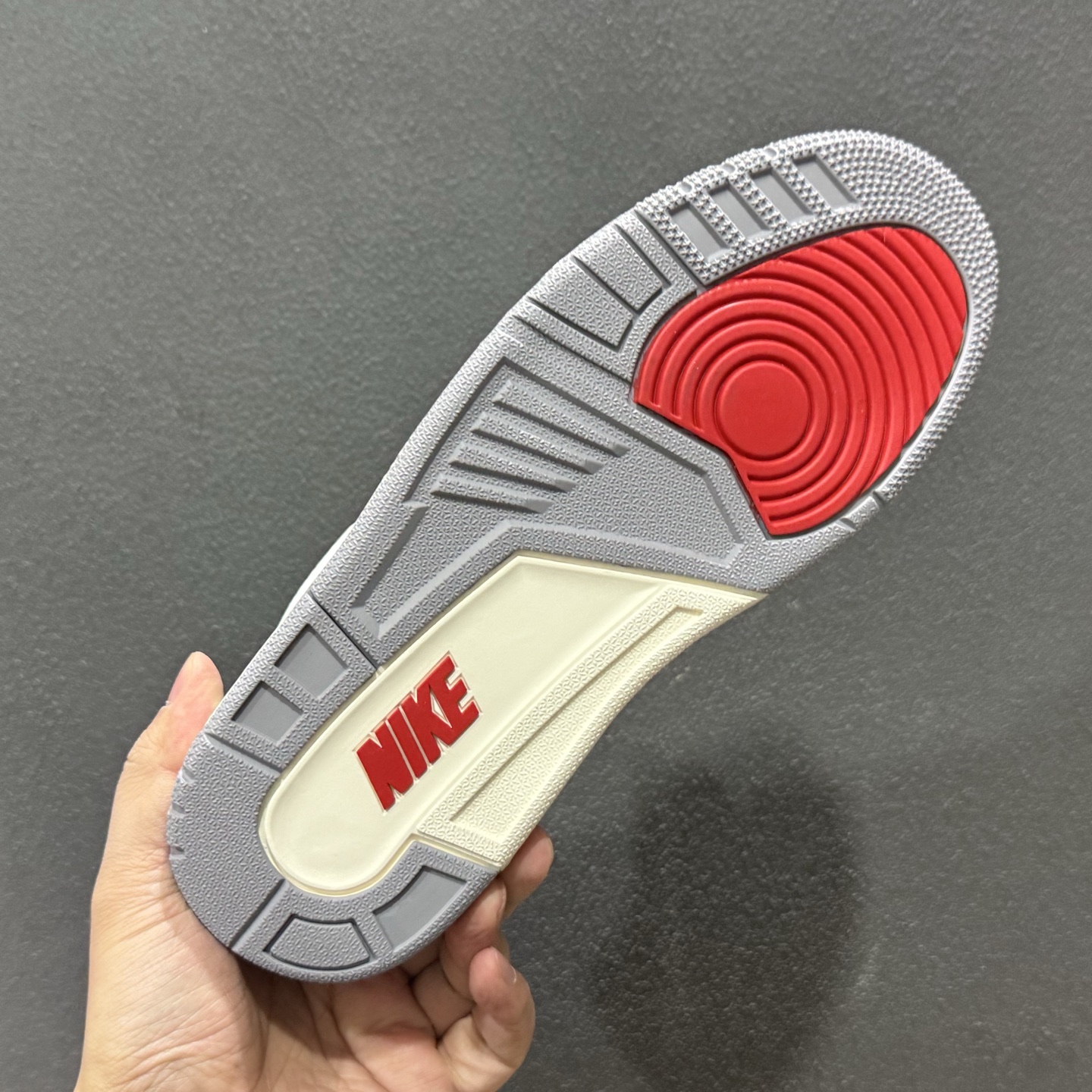550 Jordan Air Jordan 3 White Cement Reimagined 白灰 DN3707-100-Chinese UA Cheap High Quatity Brand Clothes Bags handbags Sneakers wholesale wholesaler seller from China Factory suppliers Fashion Clothing Shoes best Quality Beautiful Price 550 Jordan Air Jordan 3 White Cement Reimagined 白灰 DN3707-100