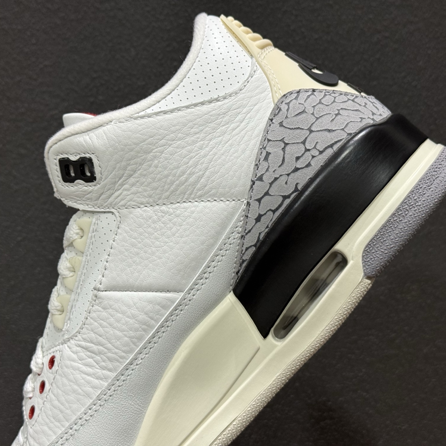 550 Jordan Air Jordan 3 White Cement Reimagined 白灰 DN3707-100-Chinese UA Cheap High Quatity Brand Clothes Bags handbags Sneakers wholesale wholesaler seller from China Factory suppliers Fashion Clothing Shoes best Quality Beautiful Price 550 Jordan Air Jordan 3 White Cement Reimagined 白灰 DN3707-100