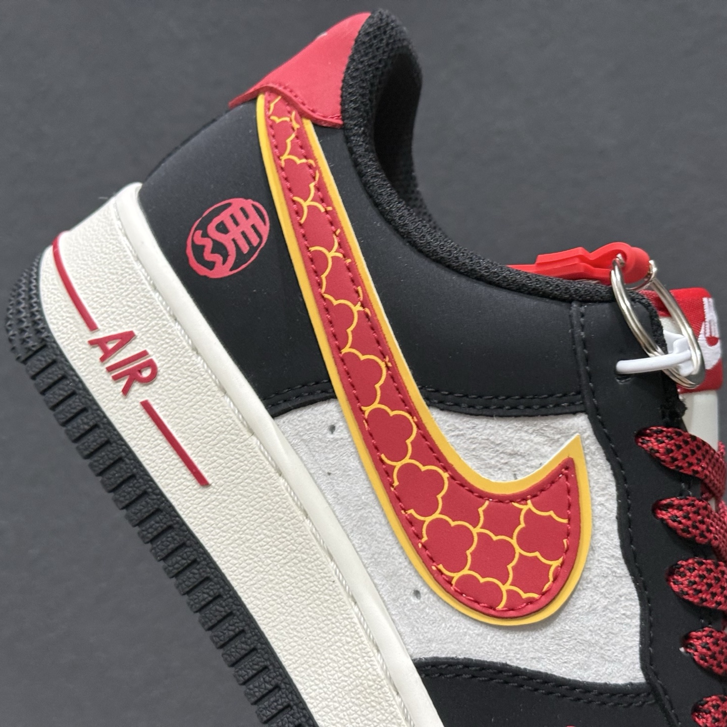 260 NIke Air Force 1 '07 Low “马年限定-汗血宝马”空军一号 低帮 运动鞋 HT5088-612-Chinese UA Cheap High Quatity Brand Clothes Bags handbags Sneakers wholesale wholesaler seller from China Factory suppliers Fashion Clothing Shoes best Quality Beautiful Price 260 NIke Air Force 1 '07 Low “马年限定-汗血宝马”空军一号 低帮 运动鞋 HT5088-612