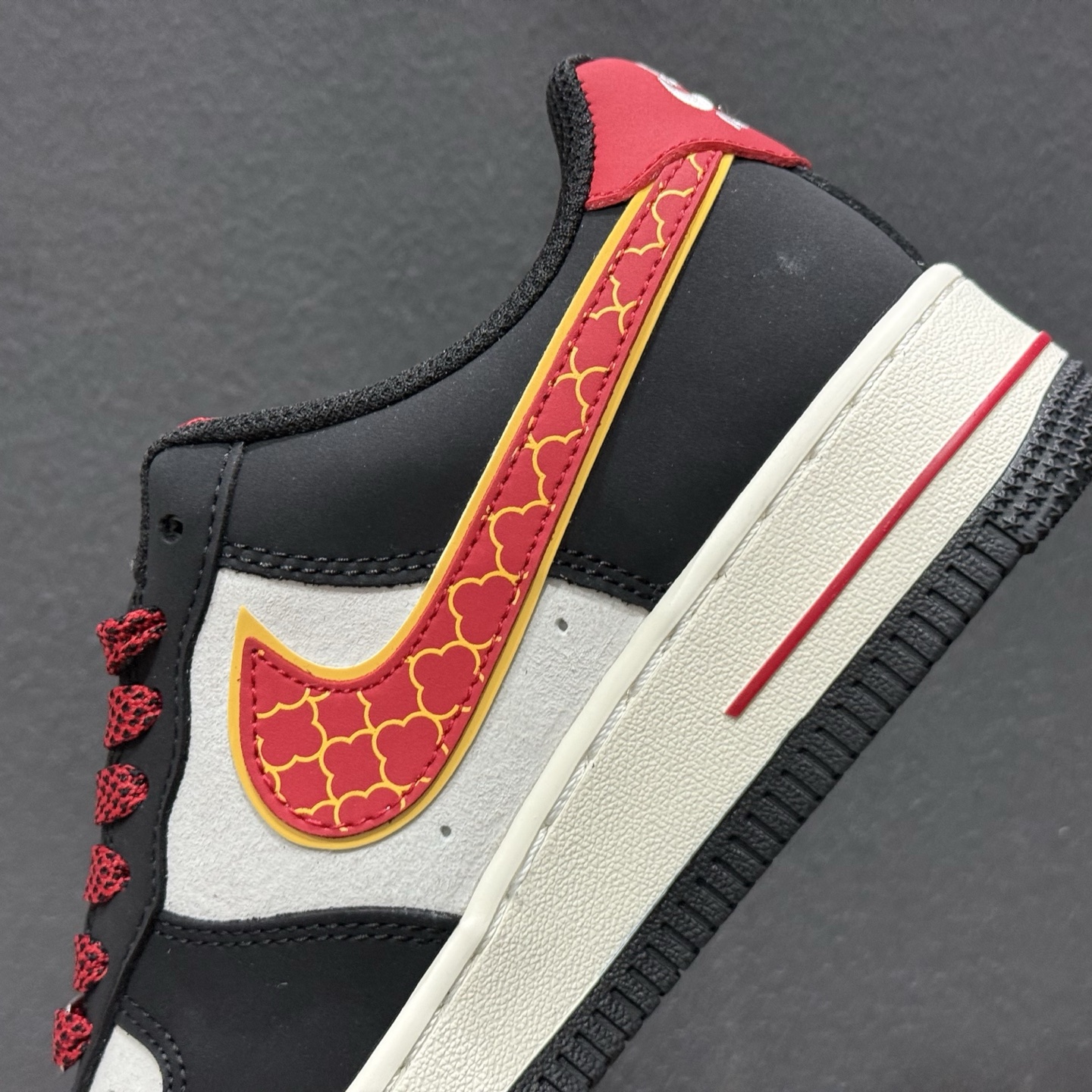 260 NIke Air Force 1 '07 Low “马年限定-汗血宝马”空军一号 低帮 运动鞋 HT5088-612-Chinese UA Cheap High Quatity Brand Clothes Bags handbags Sneakers wholesale wholesaler seller from China Factory suppliers Fashion Clothing Shoes best Quality Beautiful Price 260 NIke Air Force 1 '07 Low “马年限定-汗血宝马”空军一号 低帮 运动鞋 HT5088-612