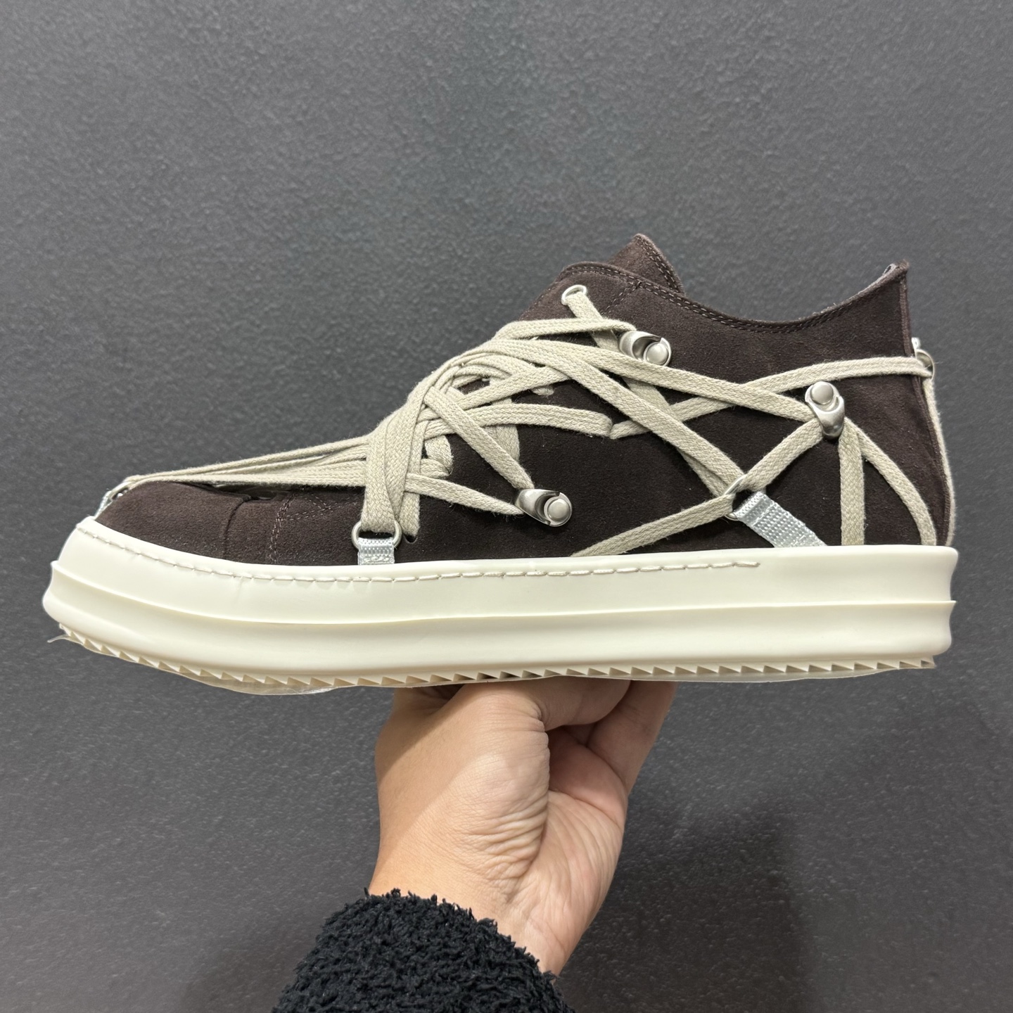 550 莞产A级货 主打外贸 微店 平台 #rickowens #RickOwens RO欧文斯Rickowens 主线 经典西瓜头款式“RO低帮黑绒进口原料牛皮-Chinese UA Cheap High Quatity Brand Clothes Bags handbags Sneakers wholesale wholesaler seller from China Factory suppliers Fashion Clothing Shoes best Quality Beautiful Price 550 莞产A级货 主打外贸 微店 平台 #rickowens #RickOwens RO欧文斯Rickowens 主线 经典西瓜头款式“RO低帮黑绒进口原料牛皮
