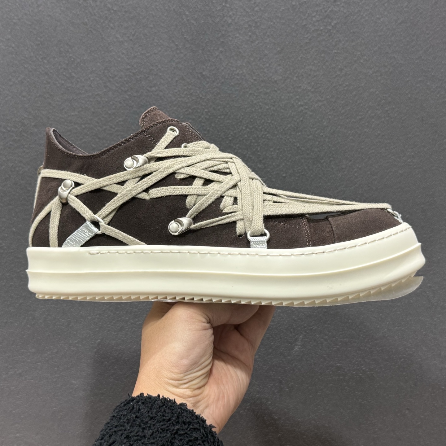 550 莞产A级货 主打外贸 微店 平台 #rickowens #RickOwens RO欧文斯Rickowens 主线 经典西瓜头款式“RO低帮黑绒进口原料牛皮-Chinese UA Cheap High Quatity Brand Clothes Bags handbags Sneakers wholesale wholesaler seller from China Factory suppliers Fashion Clothing Shoes best Quality Beautiful Price 550 莞产A级货 主打外贸 微店 平台 #rickowens #RickOwens RO欧文斯Rickowens 主线 经典西瓜头款式“RO低帮黑绒进口原料牛皮