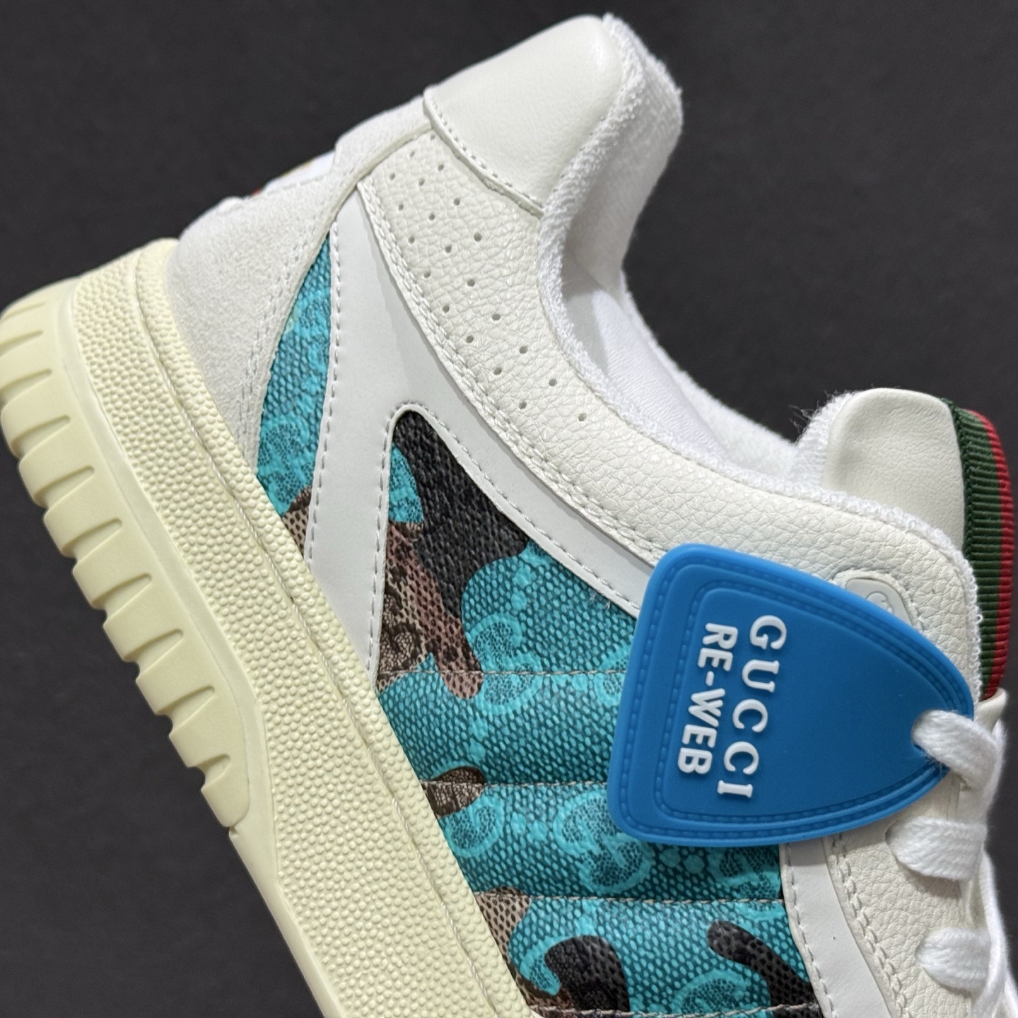 420 古驰Gucci Re-Web Leather Sneakers 系列低帮复古百搭训练休闲运动小白板鞋“皮革米白乌木色GG红绿标牌-Chinese UA Cheap High Quatity Brand Clothes Bags handbags Sneakers wholesale wholesaler seller from China Factory suppliers Fashion Clothing Shoes best Quality Beautiful Price 420 古驰Gucci Re-Web Leather Sneakers 系列低帮复古百搭训练休闲运动小白板鞋“皮革米白乌木色GG红绿标牌