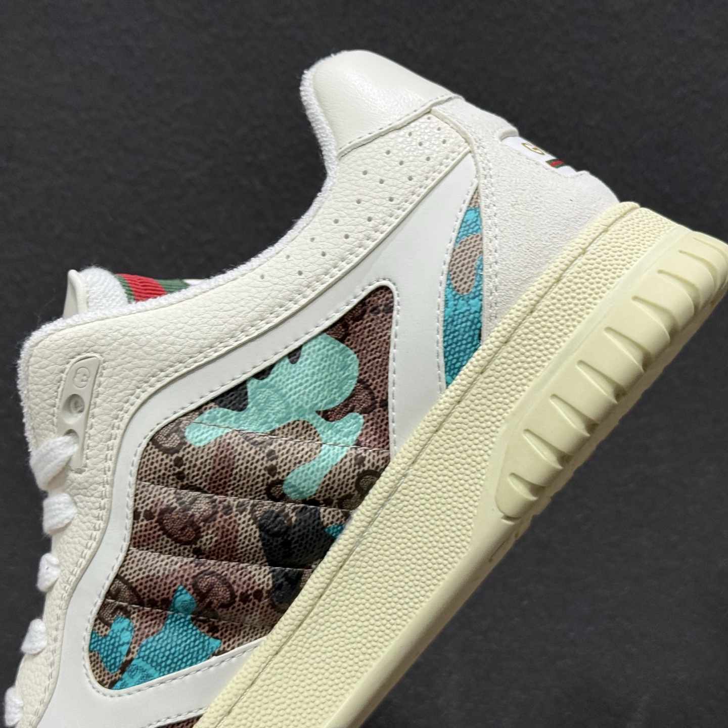 420 古驰Gucci Re-Web Leather Sneakers 系列低帮复古百搭训练休闲运动小白板鞋“皮革米白乌木色GG红绿标牌-Chinese UA Cheap High Quatity Brand Clothes Bags handbags Sneakers wholesale wholesaler seller from China Factory suppliers Fashion Clothing Shoes best Quality Beautiful Price 420 古驰Gucci Re-Web Leather Sneakers 系列低帮复古百搭训练休闲运动小白板鞋“皮革米白乌木色GG红绿标牌