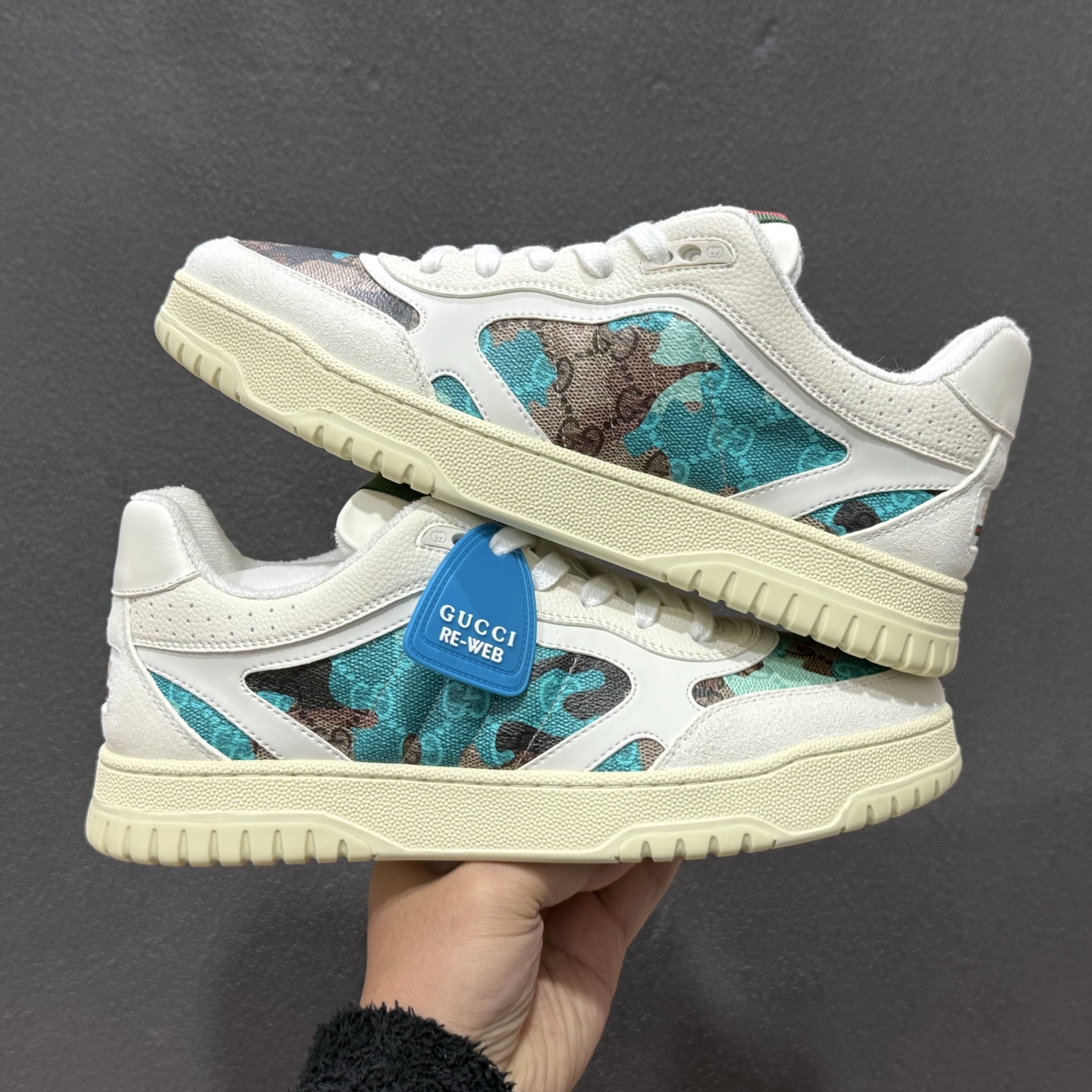 420 古驰Gucci Re-Web Leather Sneakers 系列低帮复古百搭训练休闲运动小白板鞋“皮革米白乌木色GG红绿标牌-Chinese UA Cheap High Quatity Brand Clothes Bags handbags Sneakers wholesale wholesaler seller from China Factory suppliers Fashion Clothing Shoes best Quality Beautiful Price 420 古驰Gucci Re-Web Leather Sneakers 系列低帮复古百搭训练休闲运动小白板鞋“皮革米白乌木色GG红绿标牌