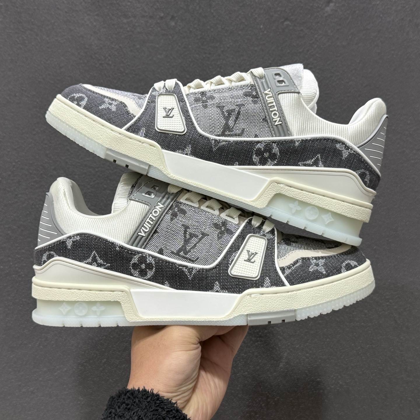 600 LOUIS VUITTON Trainer LV 路易威登 独家全新升级最新包装-Chinese UA Cheap High Quatity Brand Clothes Bags handbags Sneakers wholesale wholesaler seller from China Factory suppliers Fashion Clothing Shoes best Quality Beautiful Price 600 LOUIS VUITTON Trainer LV 路易威登 独家全新升级最新包装