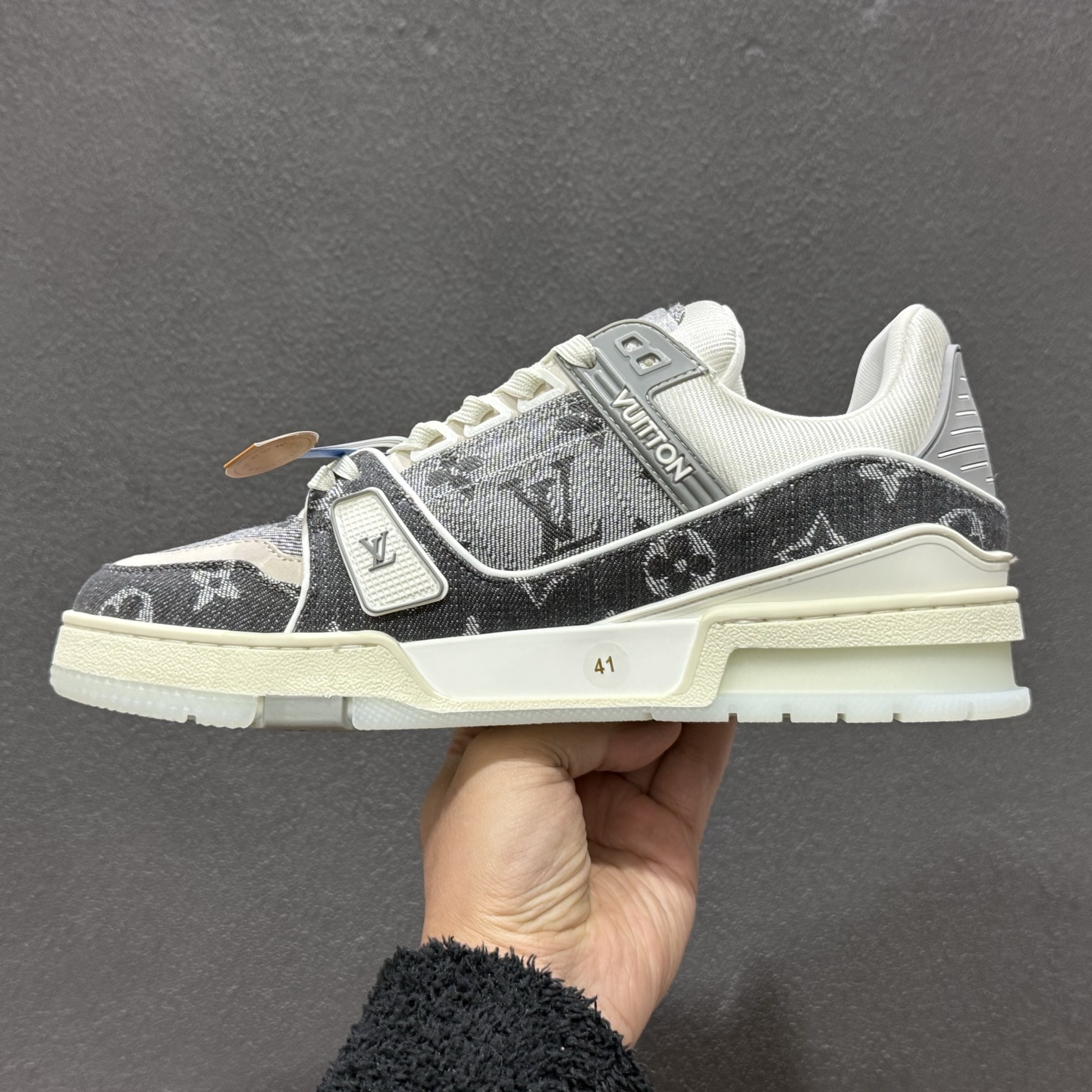 600 LOUIS VUITTON Trainer LV 路易威登 独家全新升级最新包装-Chinese UA Cheap High Quatity Brand Clothes Bags handbags Sneakers wholesale wholesaler seller from China Factory suppliers Fashion Clothing Shoes best Quality Beautiful Price 600 LOUIS VUITTON Trainer LV 路易威登 独家全新升级最新包装