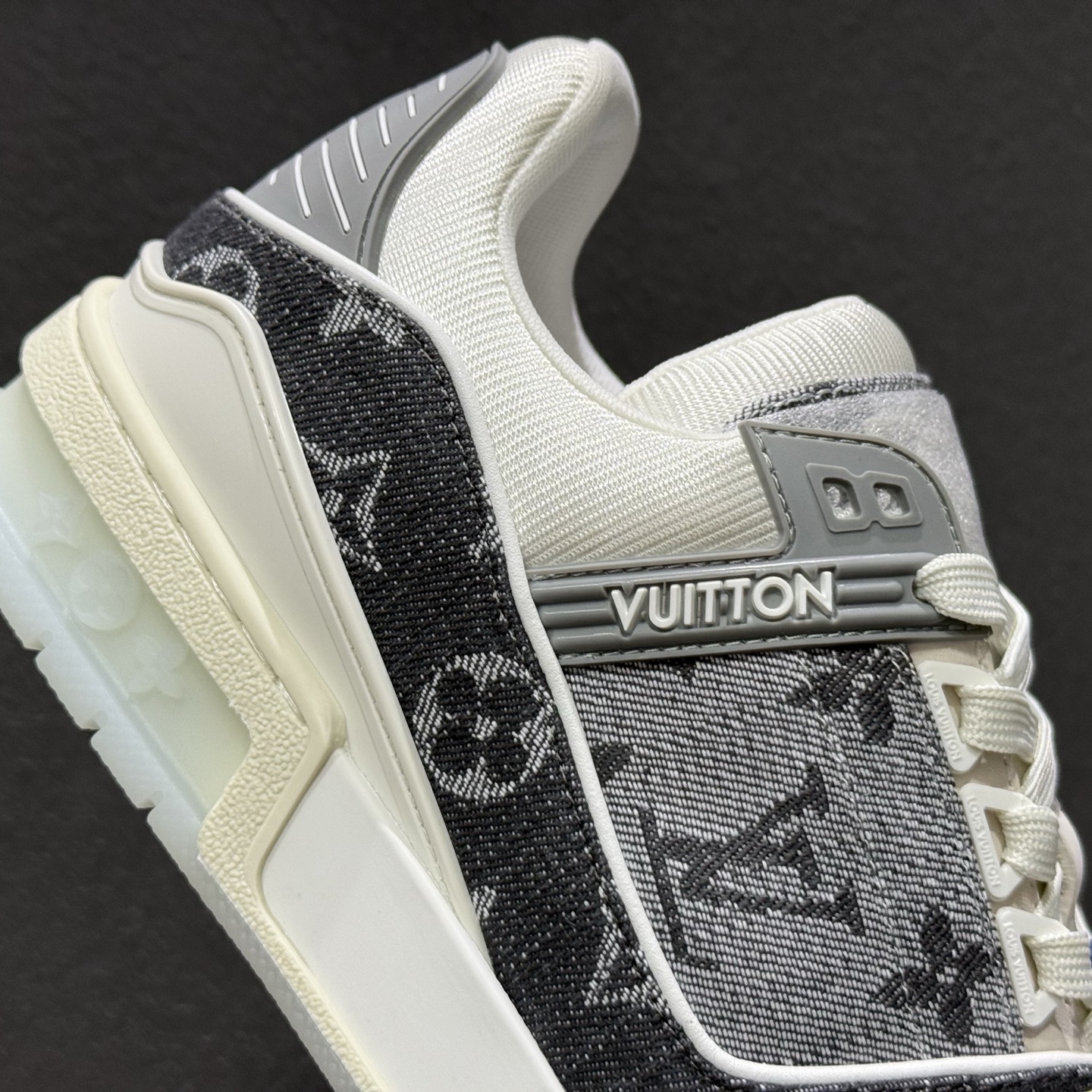 600 LOUIS VUITTON Trainer LV 路易威登 独家全新升级最新包装-Chinese UA Cheap High Quatity Brand Clothes Bags handbags Sneakers wholesale wholesaler seller from China Factory suppliers Fashion Clothing Shoes best Quality Beautiful Price 600 LOUIS VUITTON Trainer LV 路易威登 独家全新升级最新包装
