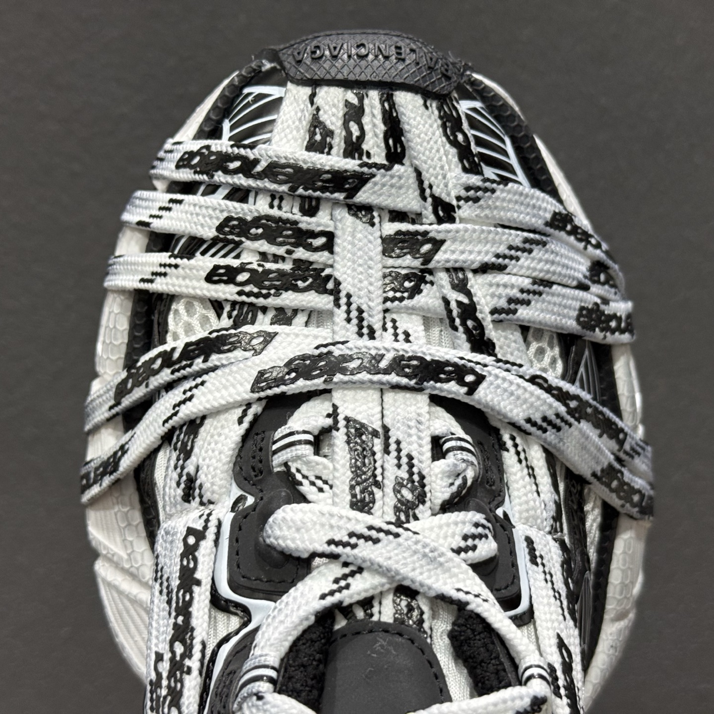 480 巴黎世家 工厂优势放货，欢迎合作 巴黎10代3XL 蕾丝边蝴蝶结米白色